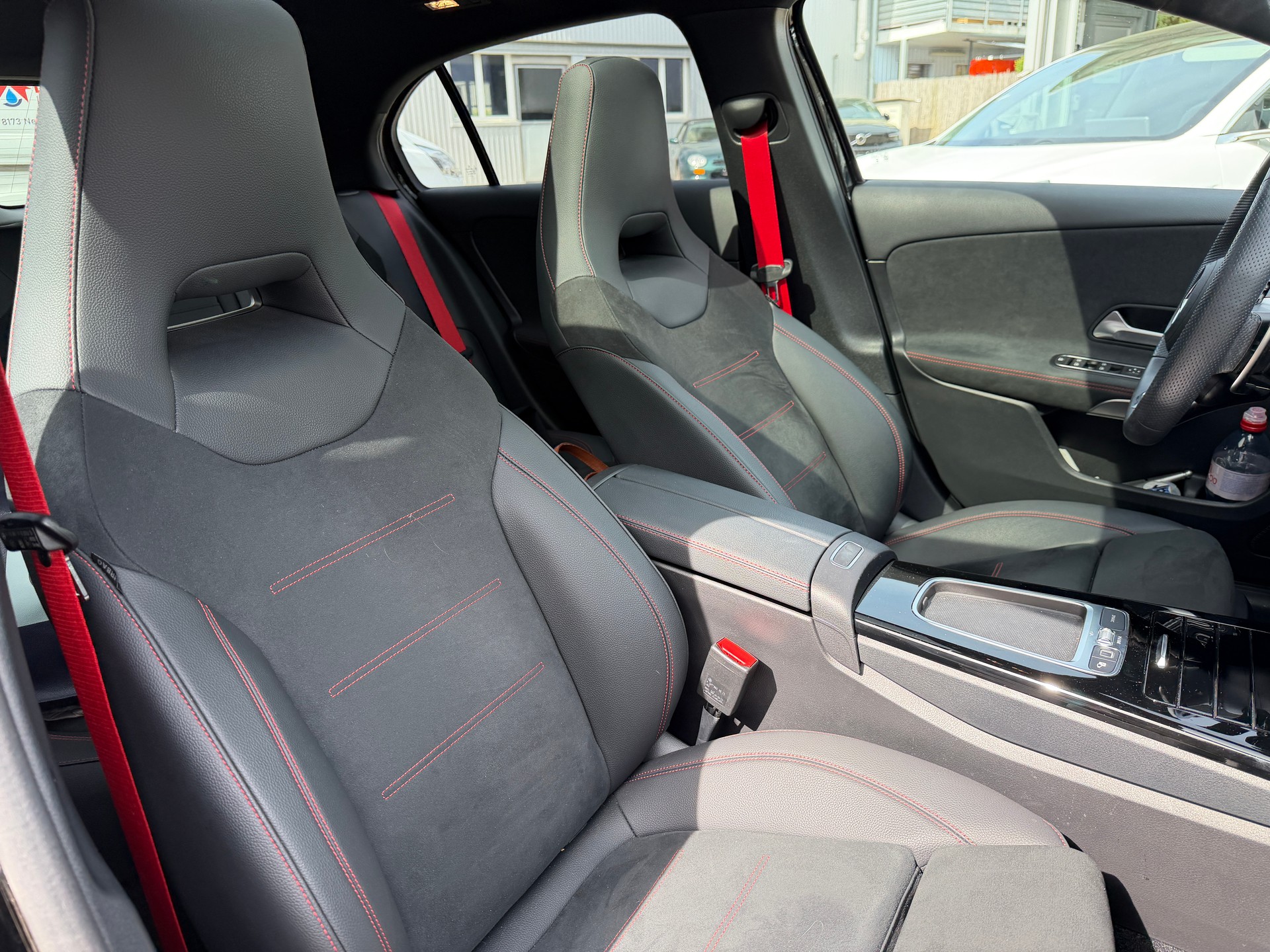MERCEDES-BENZ A AMG 35 4Matic 8G-DCT-image-8