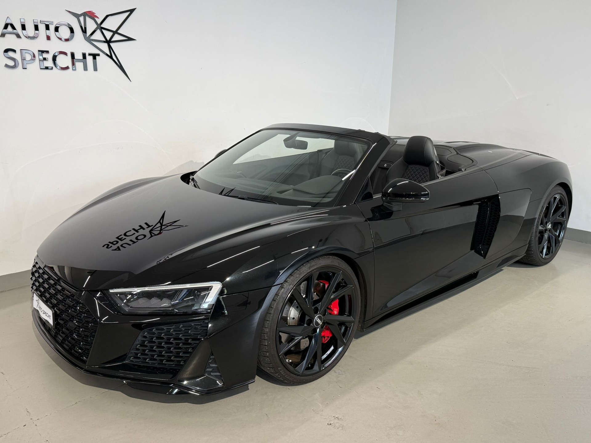 AUDI R8 Spyder RWD S-Tronic-showroom-element-2