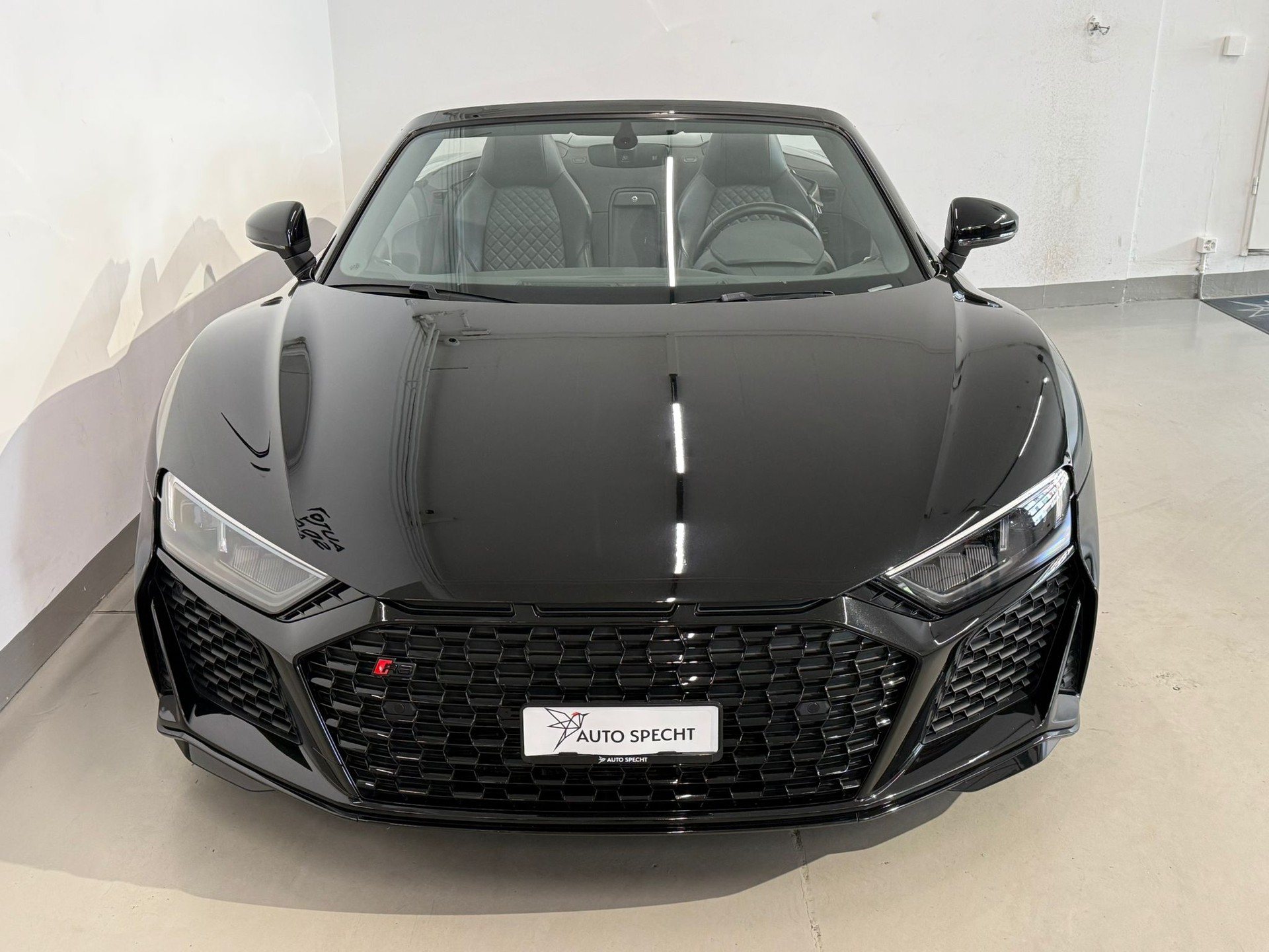 AUDI R8 Spyder RWD S-Tronic-image-4