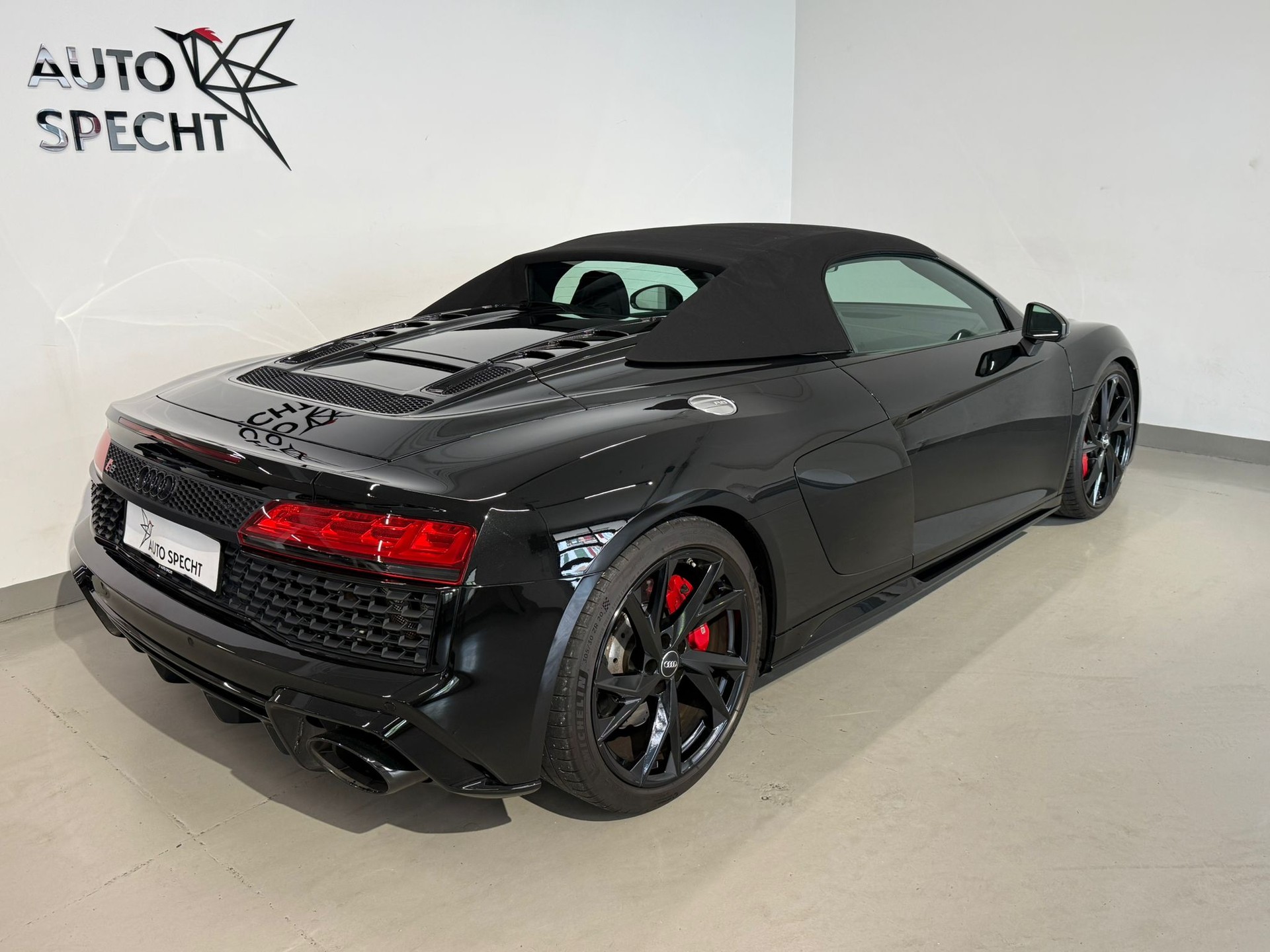 AUDI R8 Spyder RWD S-Tronic-image-8