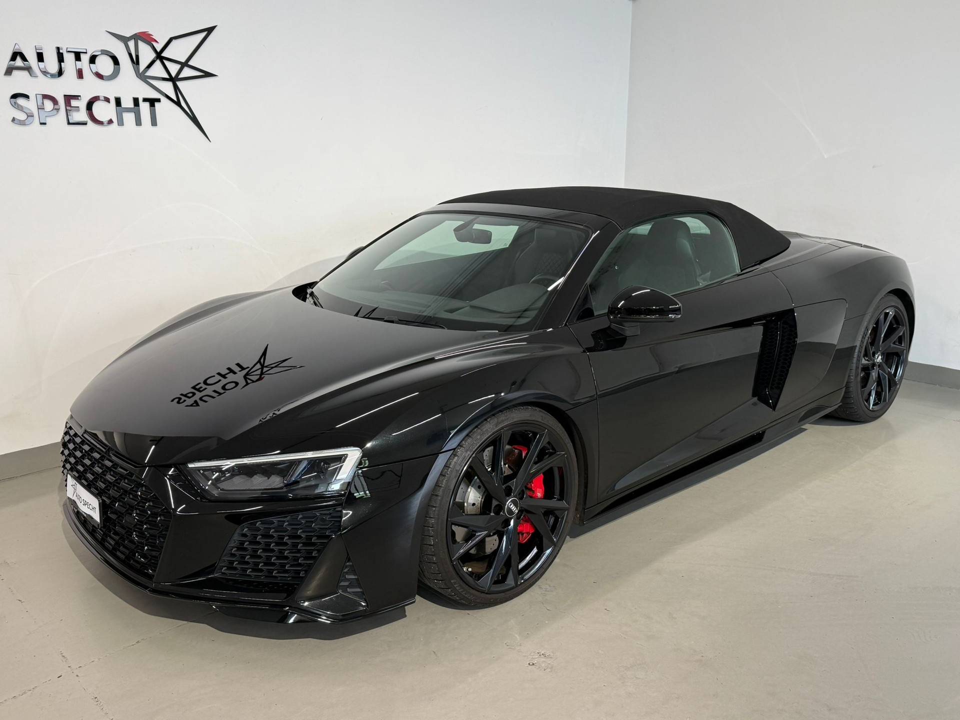 AUDI R8 Spyder RWD S-Tronic-showroom-element-3