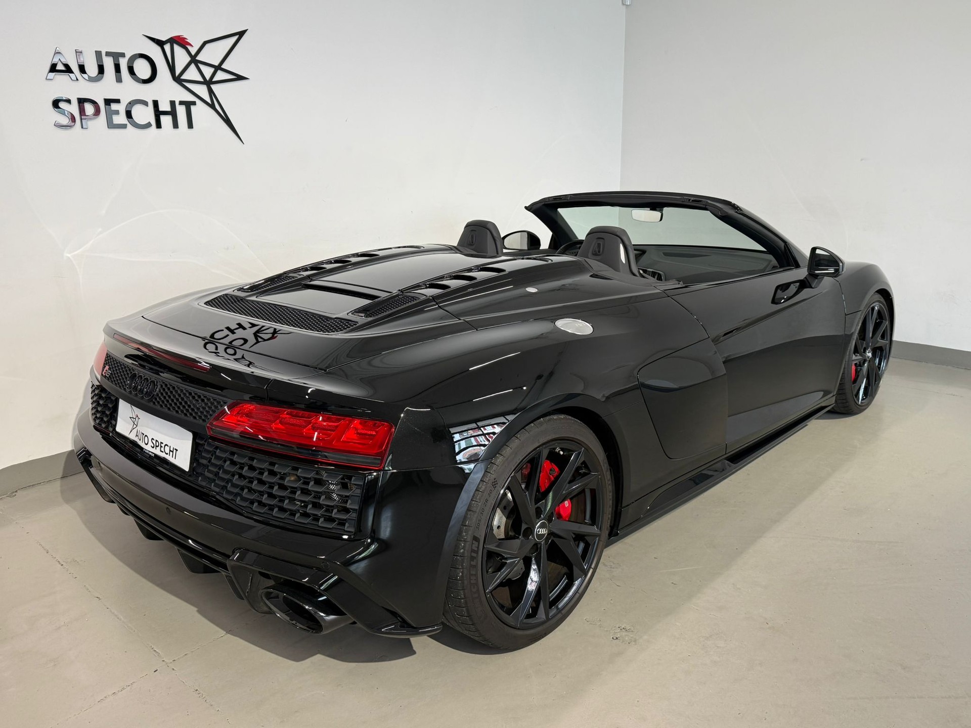 AUDI R8 Spyder RWD S-Tronic-image-7