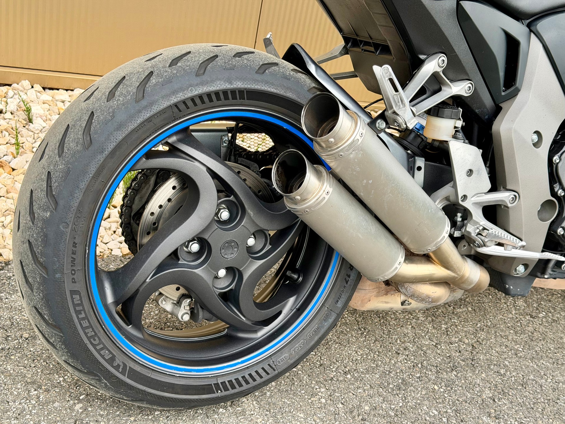 HONDA CB 1000 R ABS-image-6