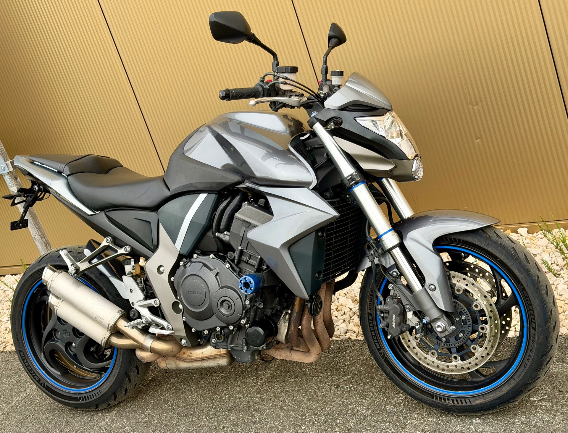 HONDA CB 1000 R ABS-image-2