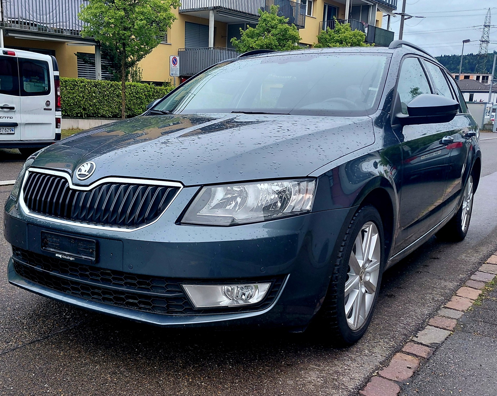SKODA Octavia Combi 1.8 TSI Swiss Edition 4x4 DSG