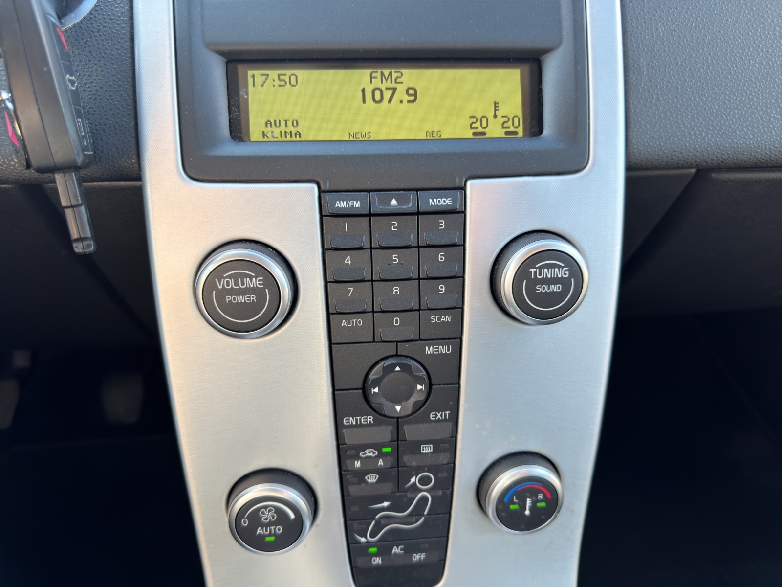 VOLVO V50 1.6 Summum-image-22