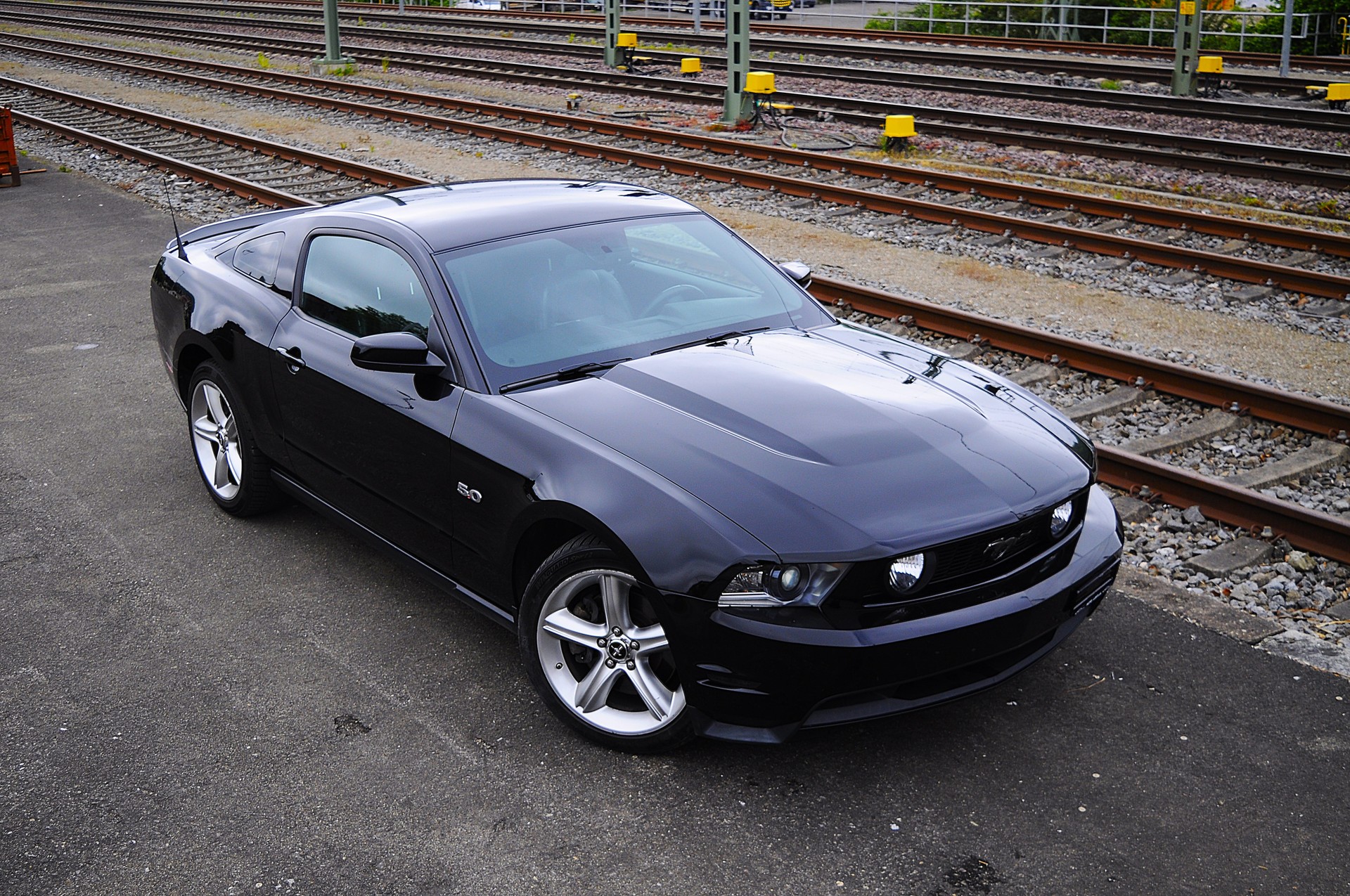 FORD Mustang GT 5.0-image-1