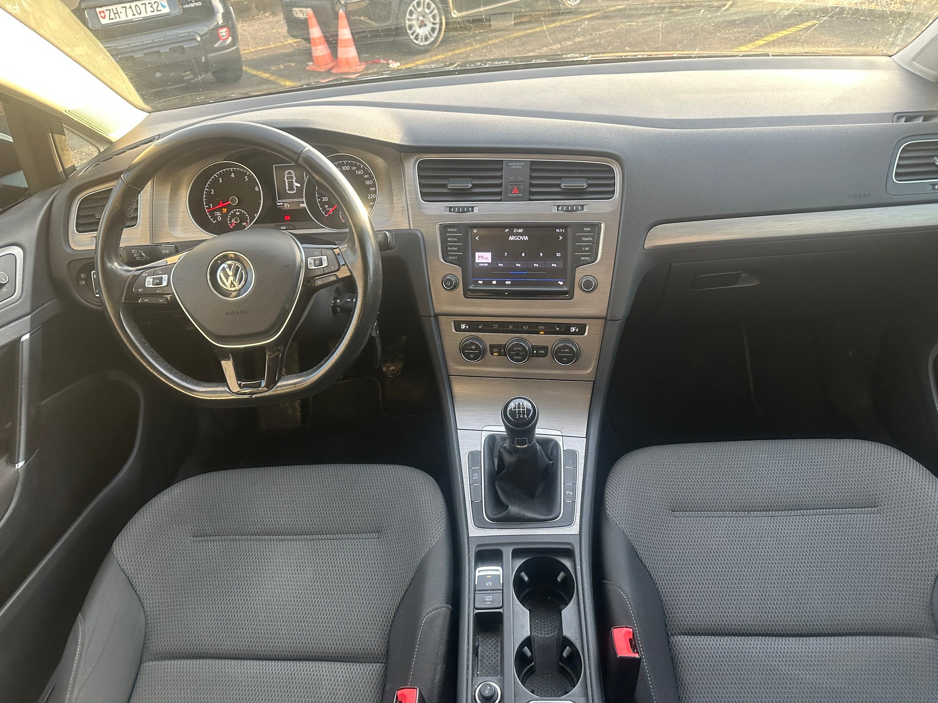 VW Golf 1.2 TSI Comfortline-image-8