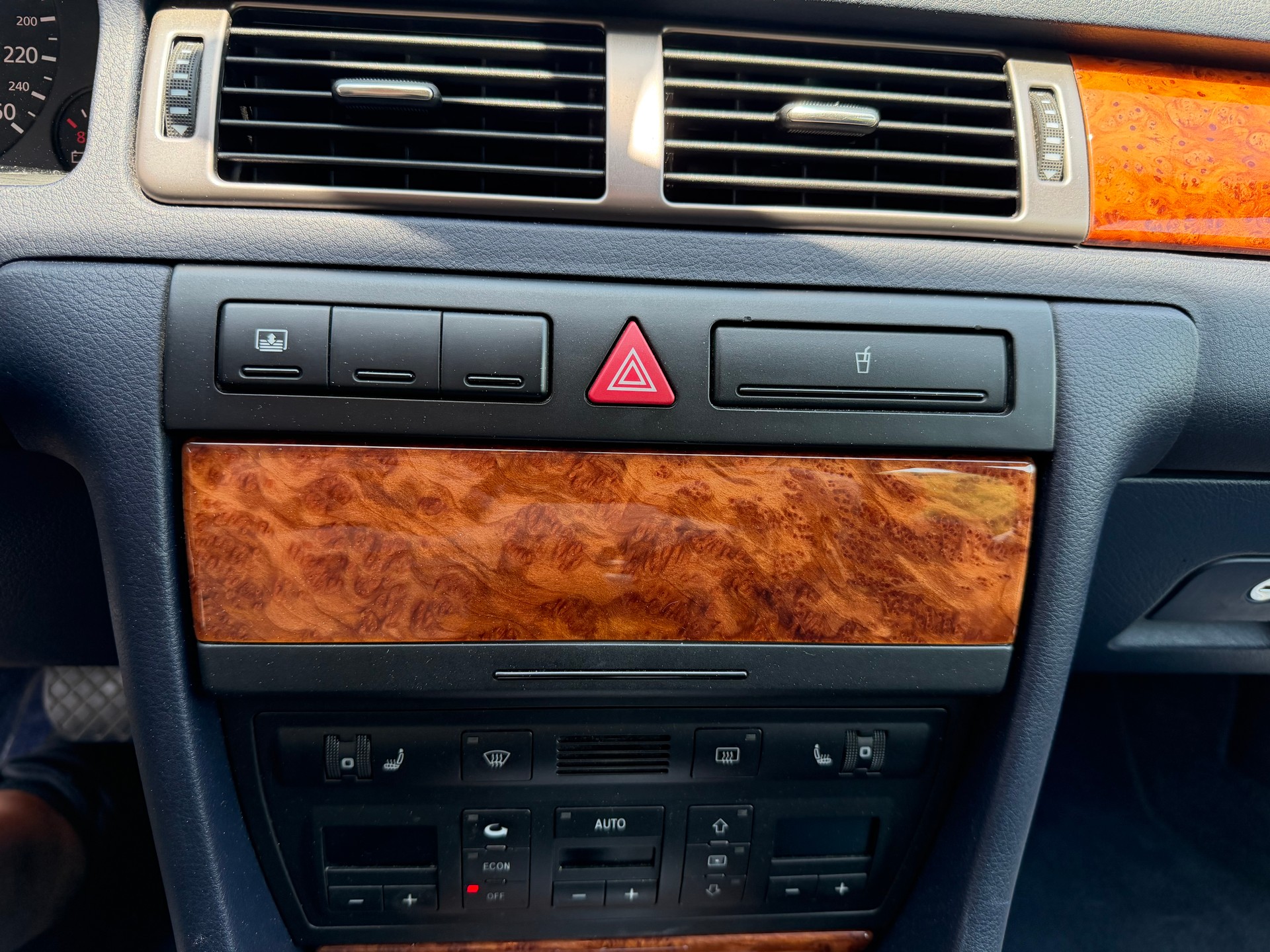 AUDI A6 2.8 quattro Advance-image-27