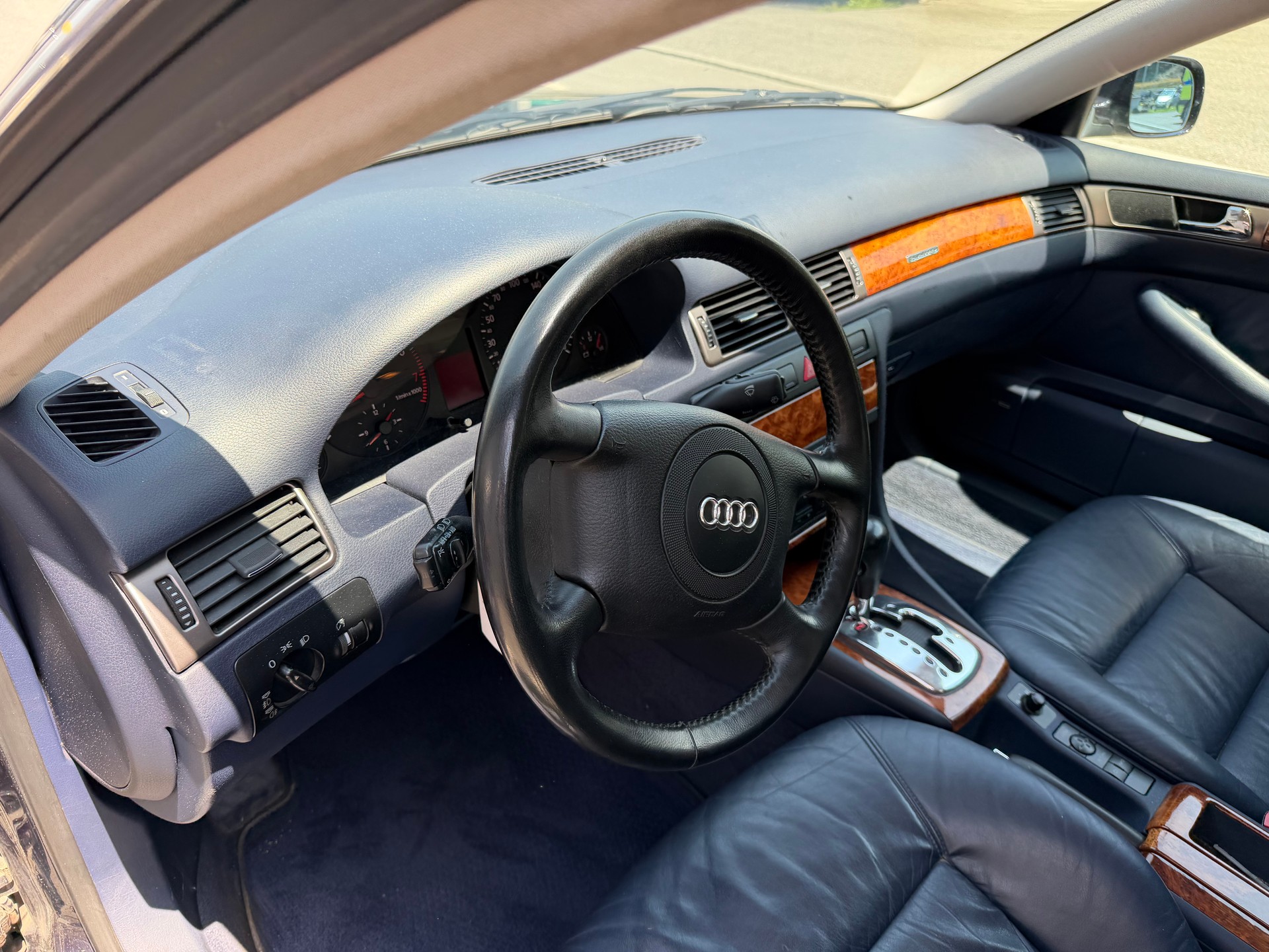 AUDI A6 2.8 quattro Advance-image-24