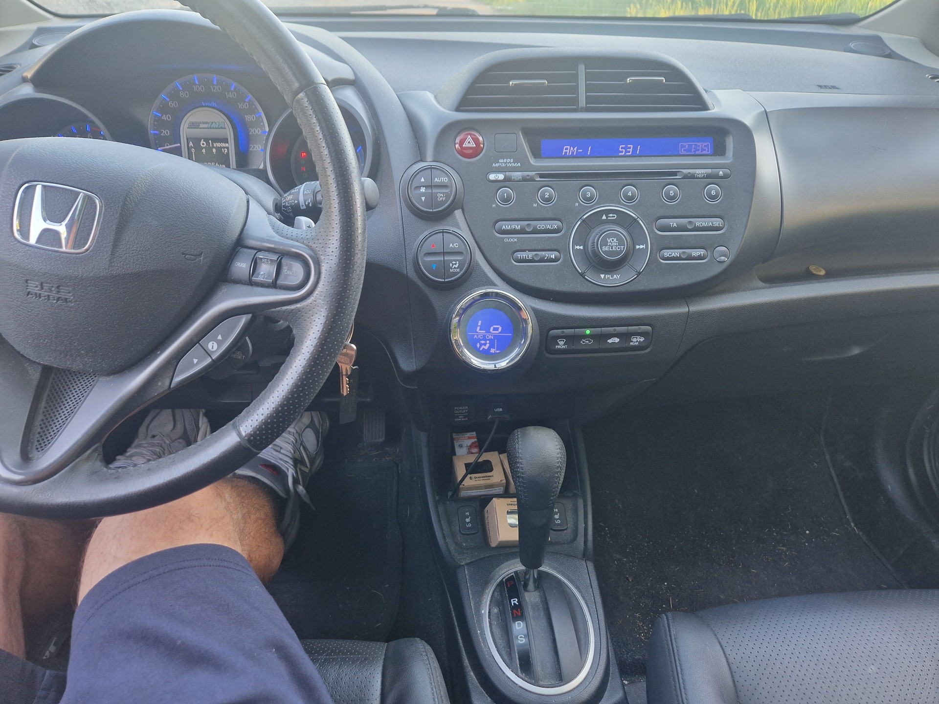 HONDA Jazz 1.3i Hybrid Elegance CVT-image-10