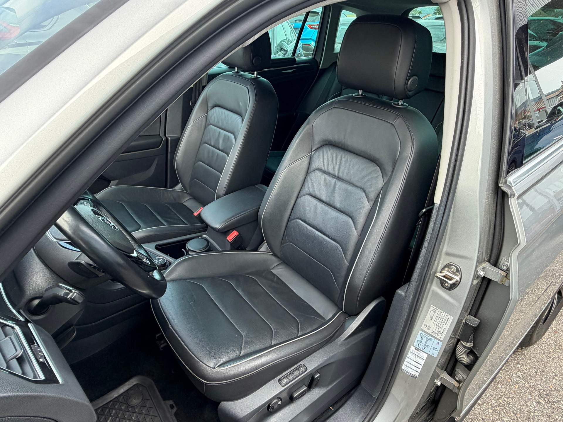 VW Tiguan 2.0 TDI SCR Highline4Motion DSG-image-10