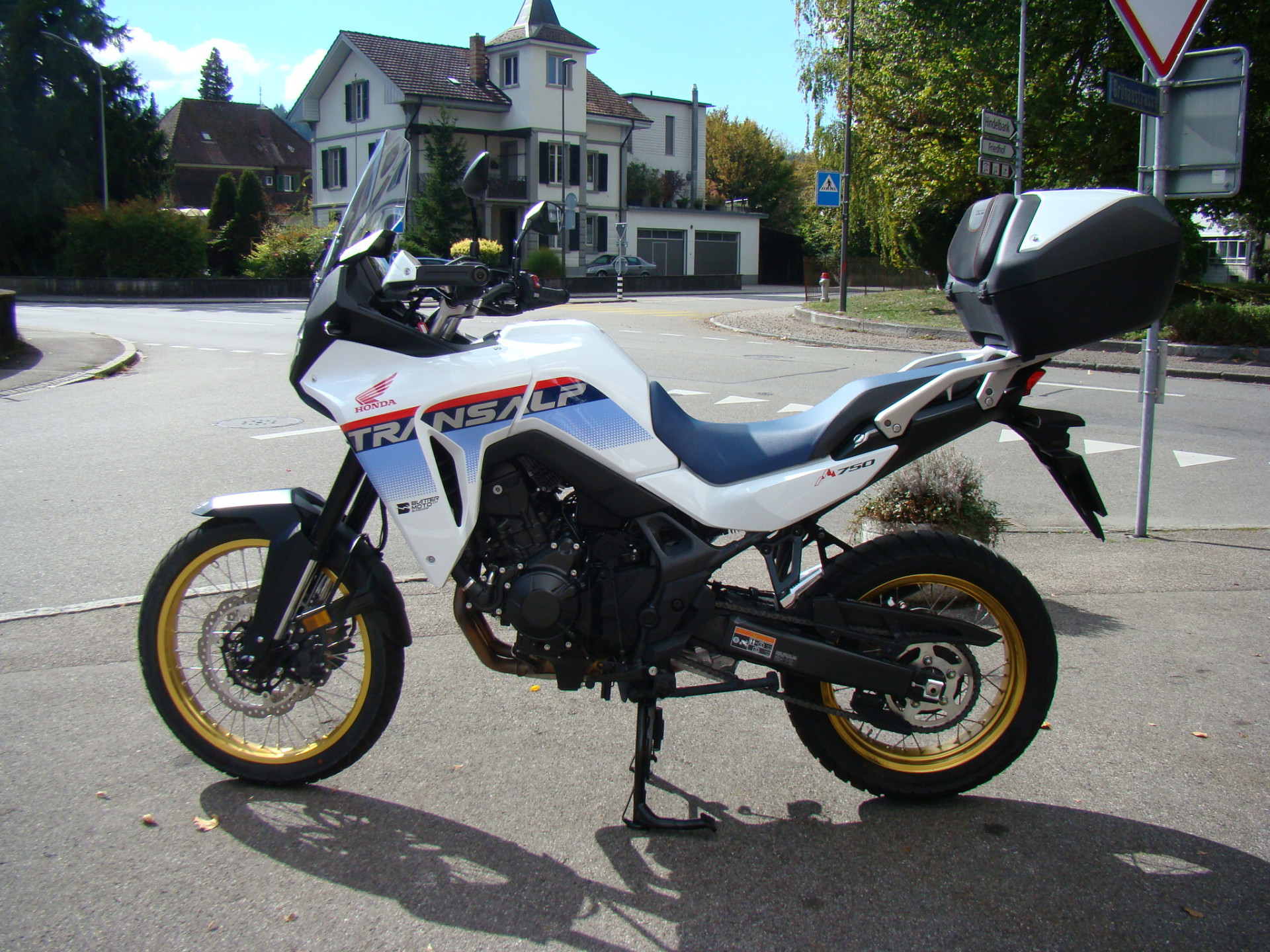 HONDA XL 750 Transalp-showroom-element-3