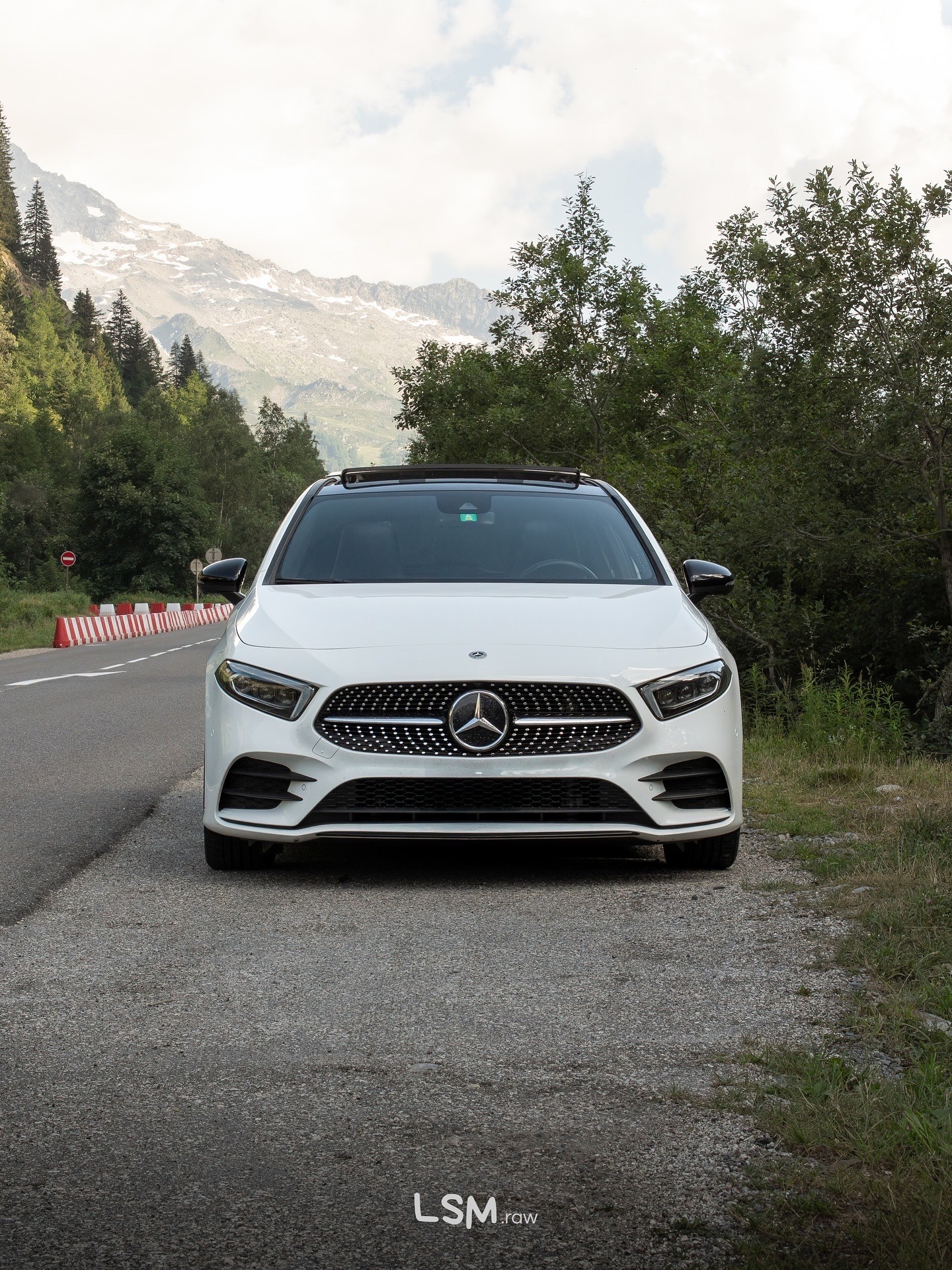 MERCEDES-BENZ A 200 AMG Line