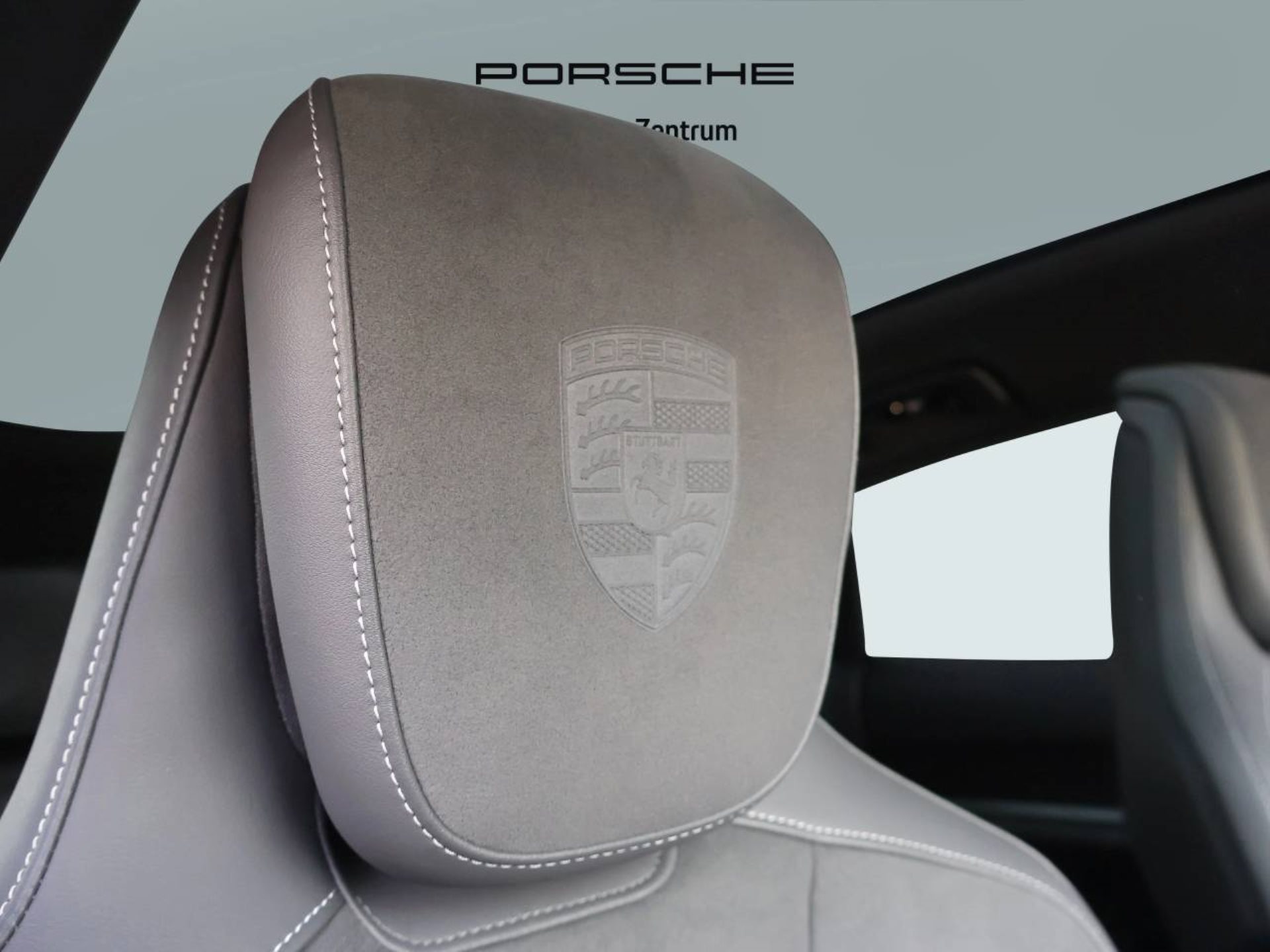 PORSCHE Taycan 4S Sport Turismo-image-20