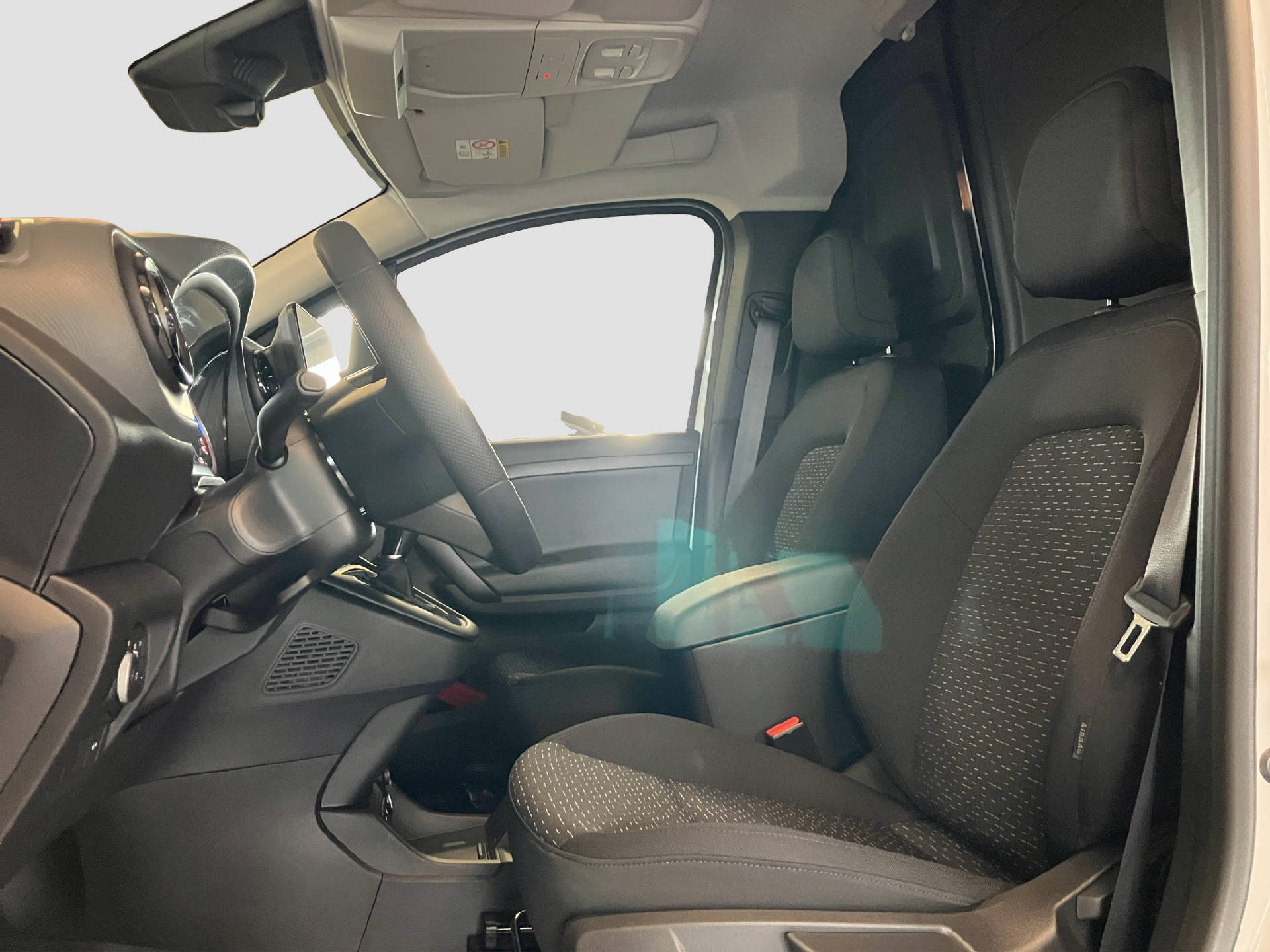 MERCEDES-BENZ eCitan Standard 2716mm S-image-12