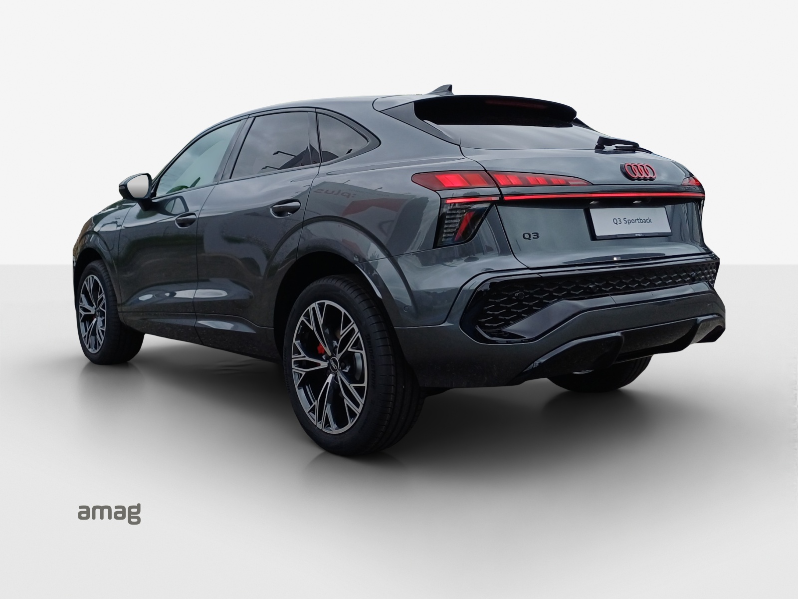 AUDI Q3 Sportback e-hybrid 200 kW S tronig-showroom-element-2