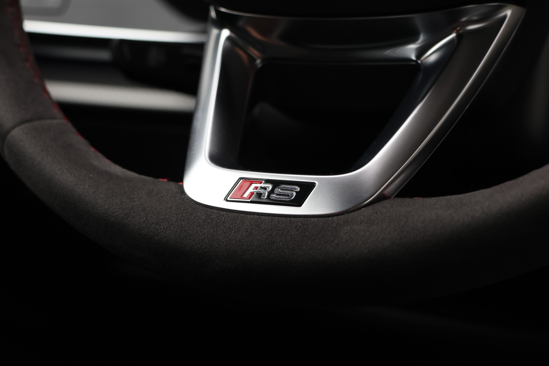 AUDI RSQ8 quattro tiptronic + 3.5TAHK-image-17