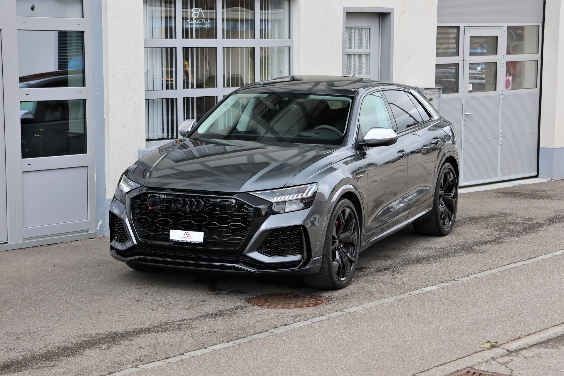 AUDI RSQ8 quattro tiptronic + 3.5TAHK