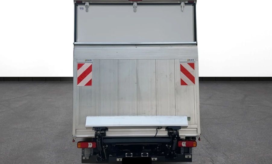 IVECO Daily 35 C 18H Kasten-showroom-element-2