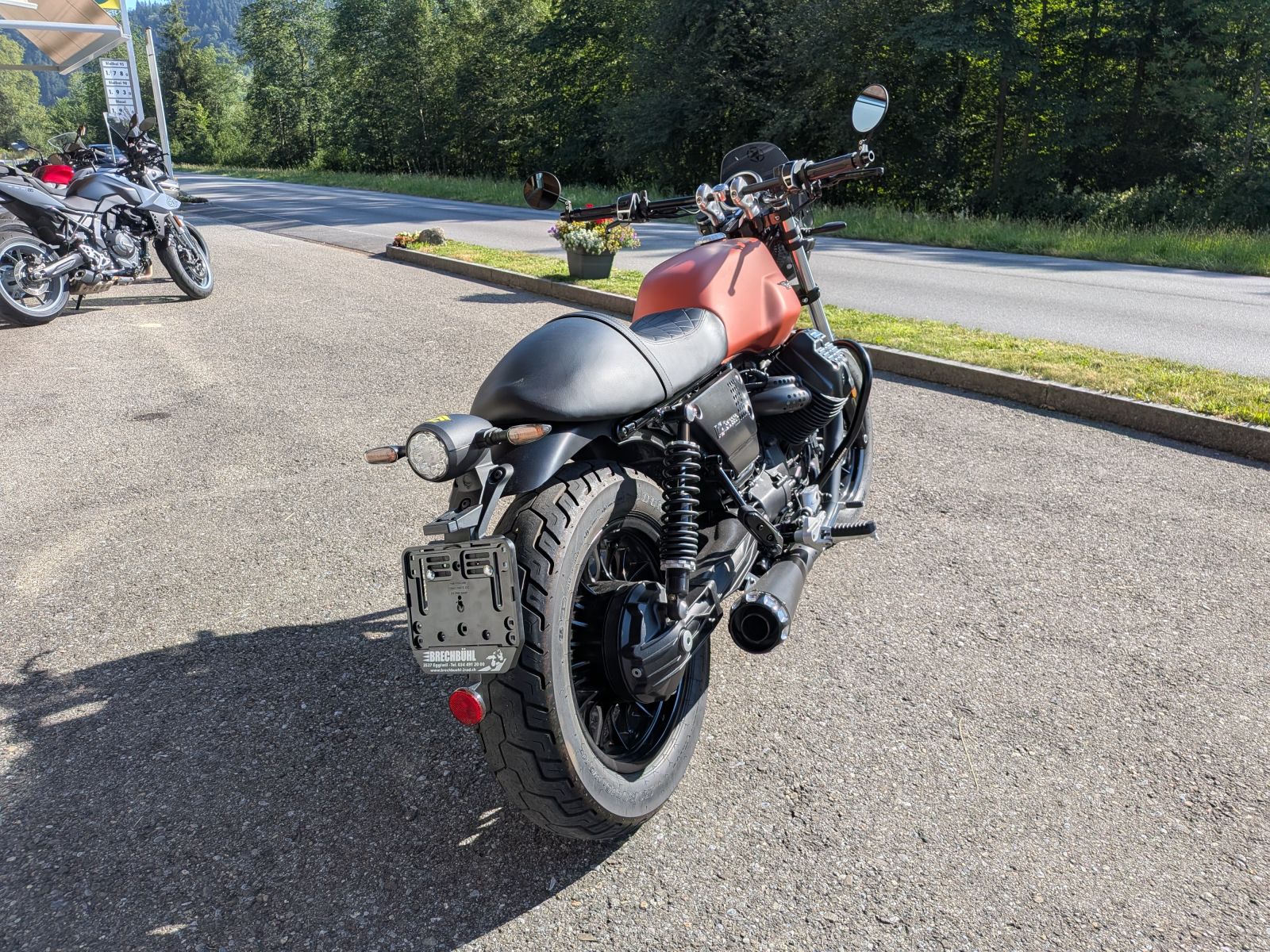 MOTO GUZZI V9 850 Bobber-image-5