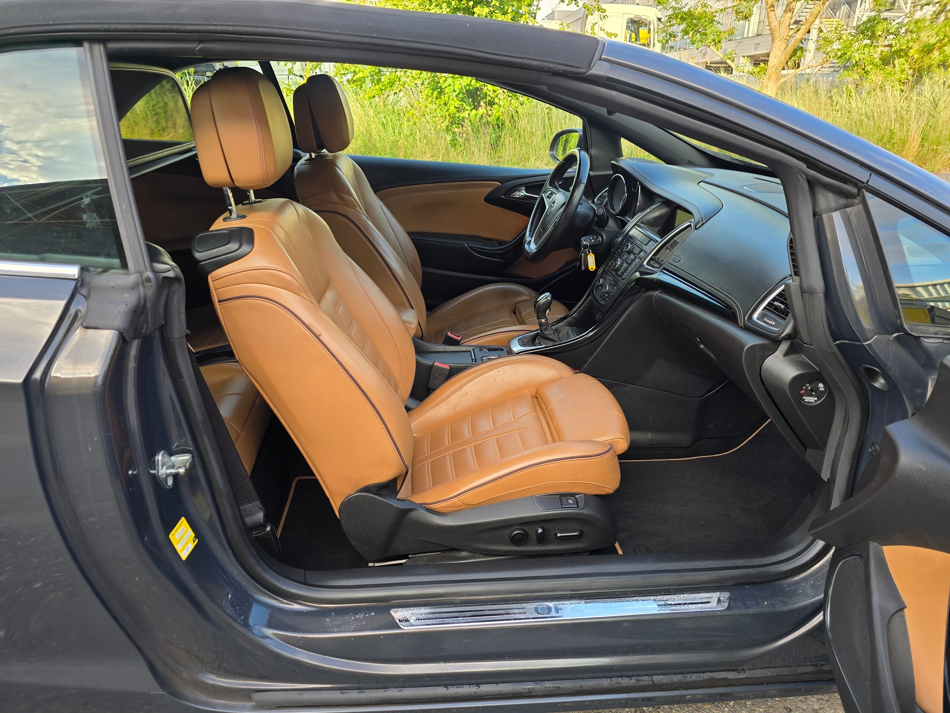 OPEL Cascada 1.6i 16V Cosmo-image-17