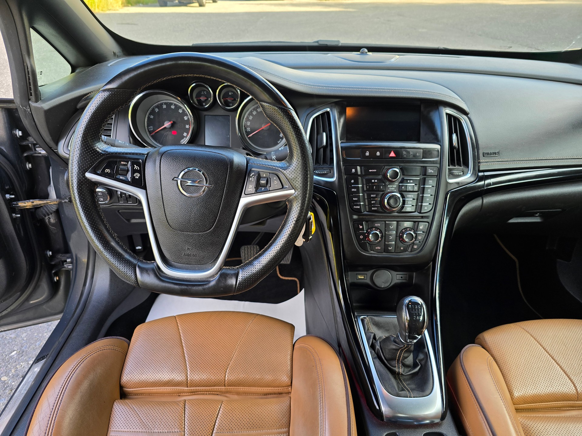OPEL Cascada 1.6i 16V Cosmo-image-24