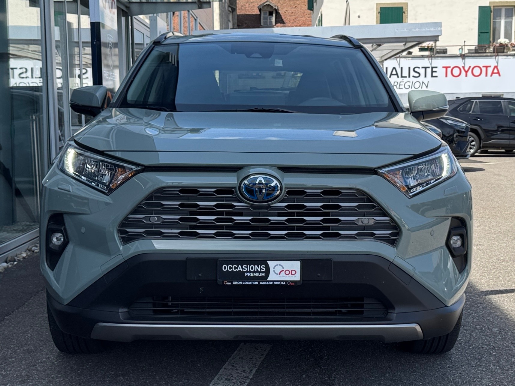 TOYOTA RAV-4 2.5 HSD Trend e-CVT-showroom-element-2