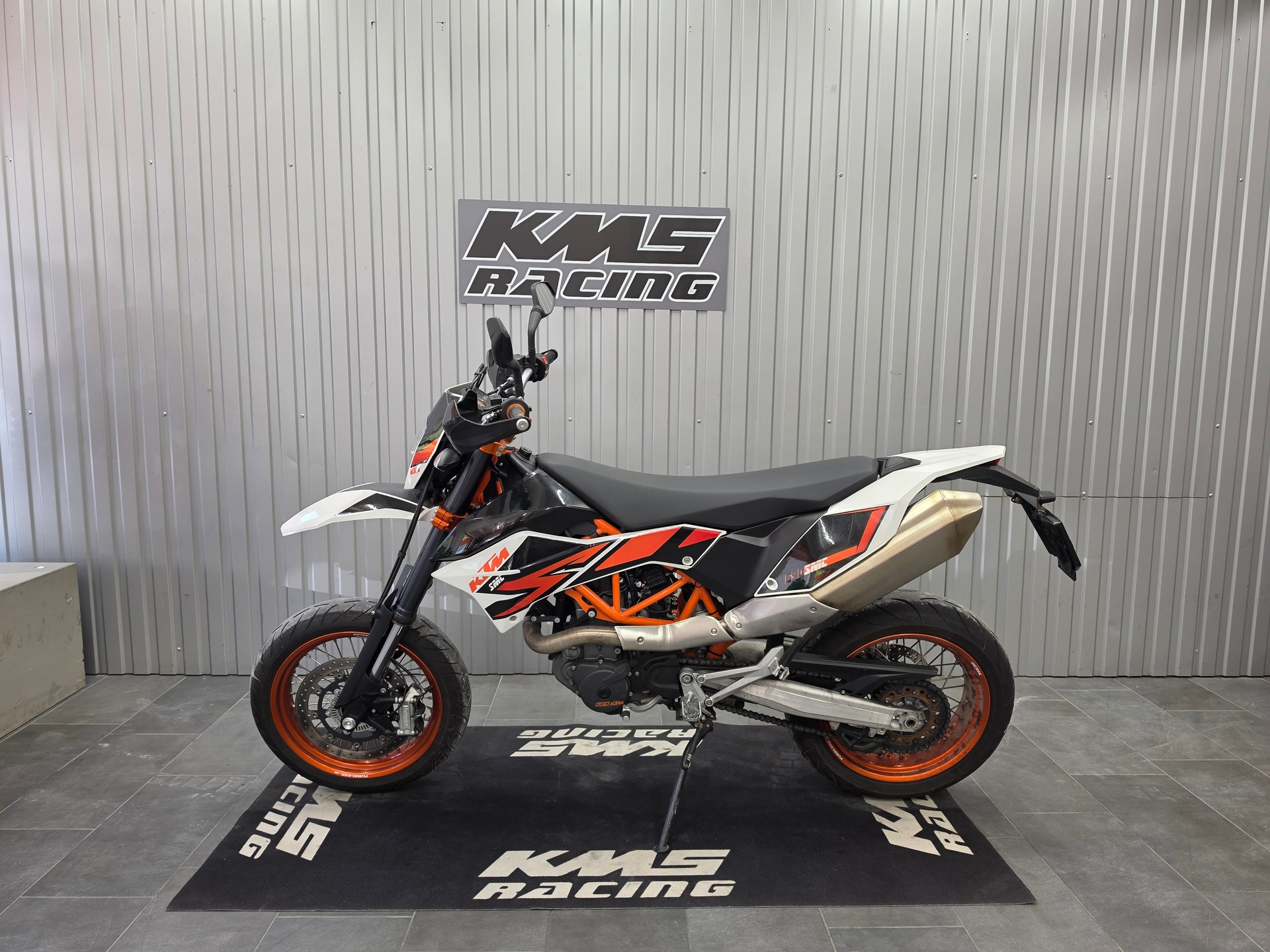 KTM 690 SMC R-image-1