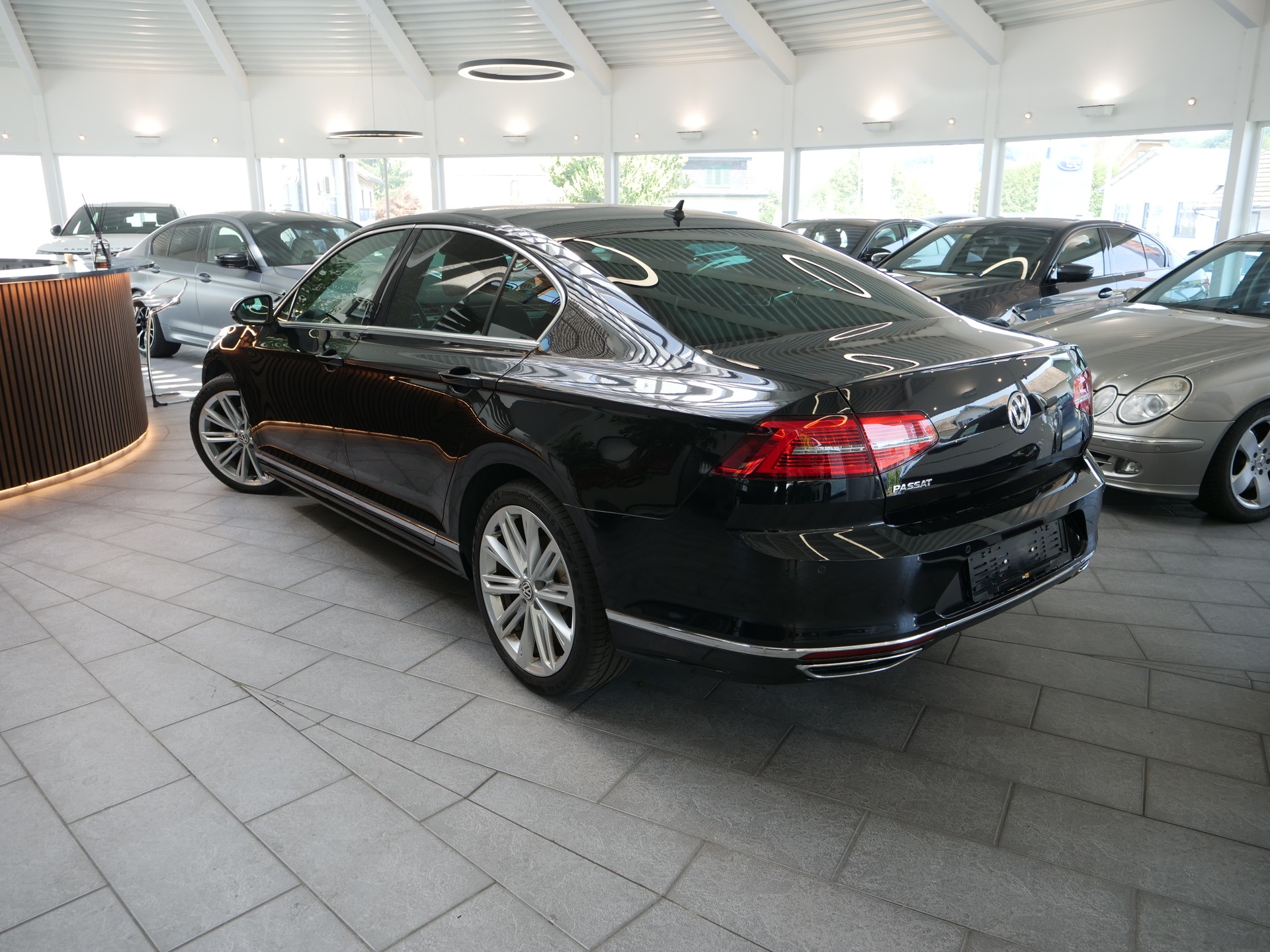 VW Passat 2.0 TDI SCR BMT Highline DSG-showroom-element-3