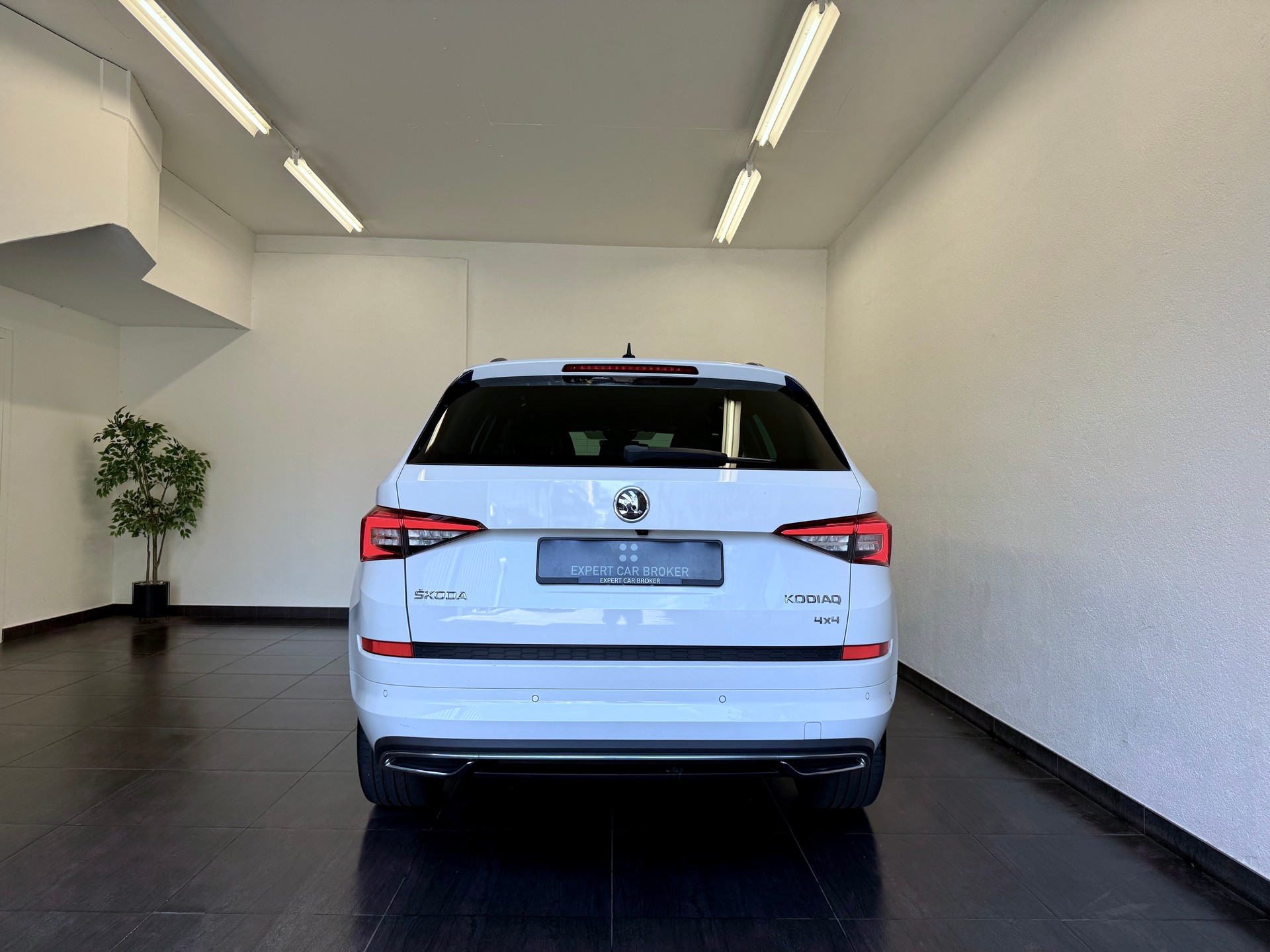 SKODA Kodiaq 2.0 TSI 4x4 Sport Line *AHK -2200 kg*-image-10