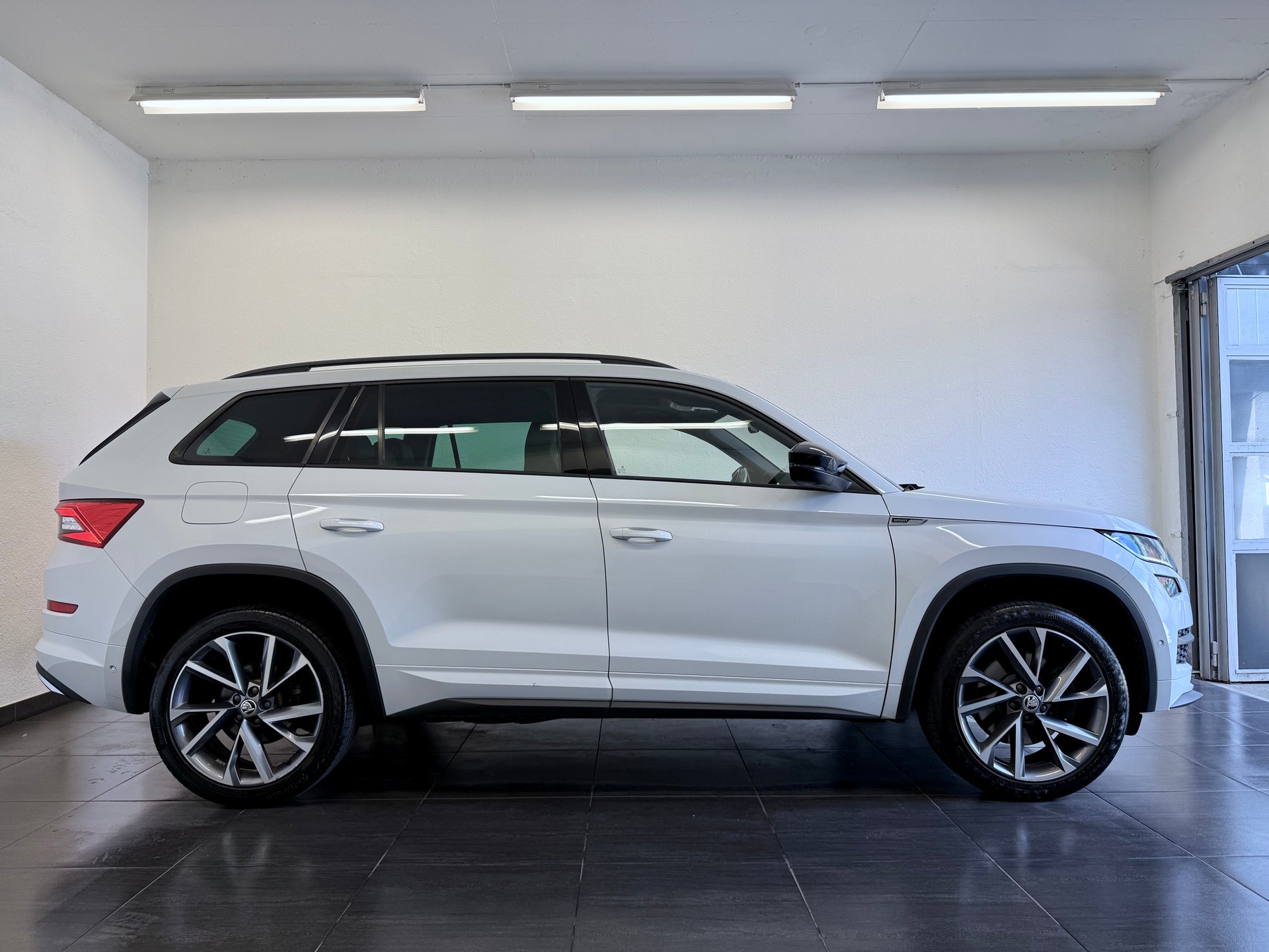 SKODA Kodiaq 2.0 TSI 4x4 Sport Line *AHK -2200 kg*-image-4