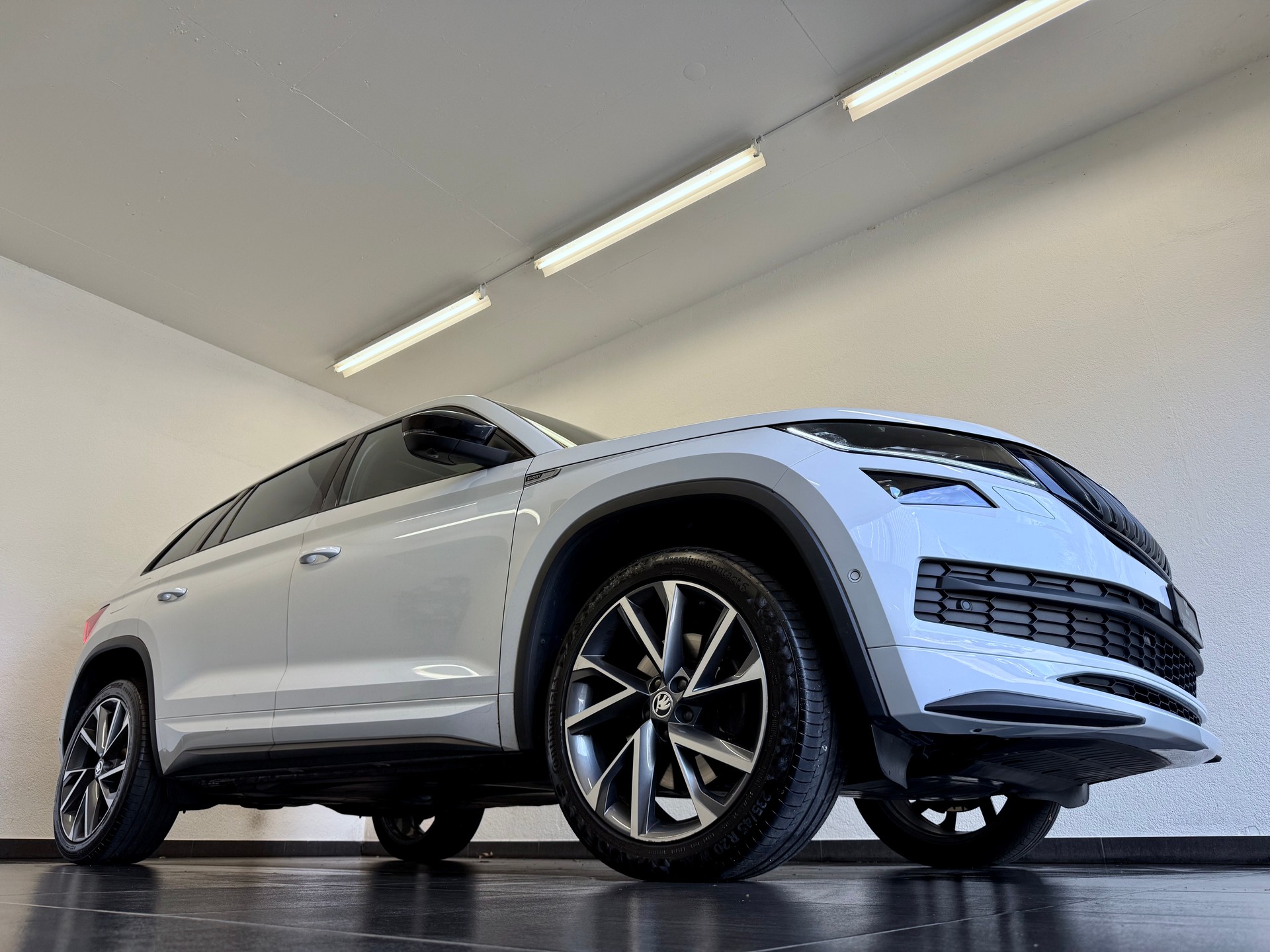 SKODA Kodiaq 2.0 TSI 4x4 Sport Line *AHK -2200 kg*-showroom-element-2