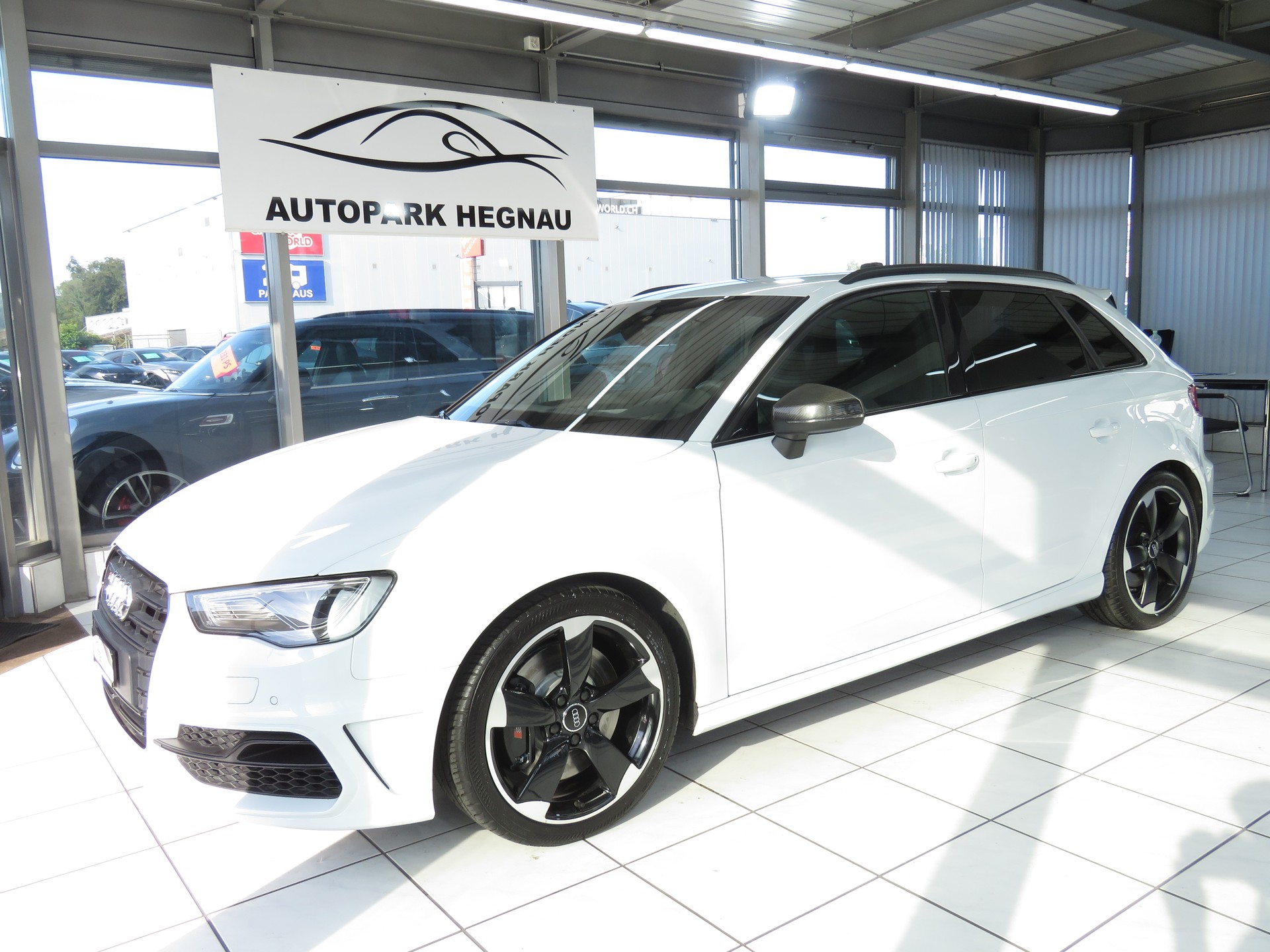 AUDI S3 Sportback 2.0 TFSI Quattro S-tronic (Automat)