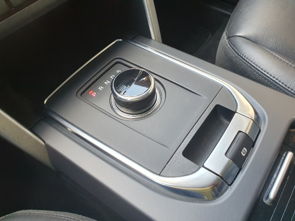 LAND ROVER Discovery Sport 2.0 SD4 HSE AT9-image-11