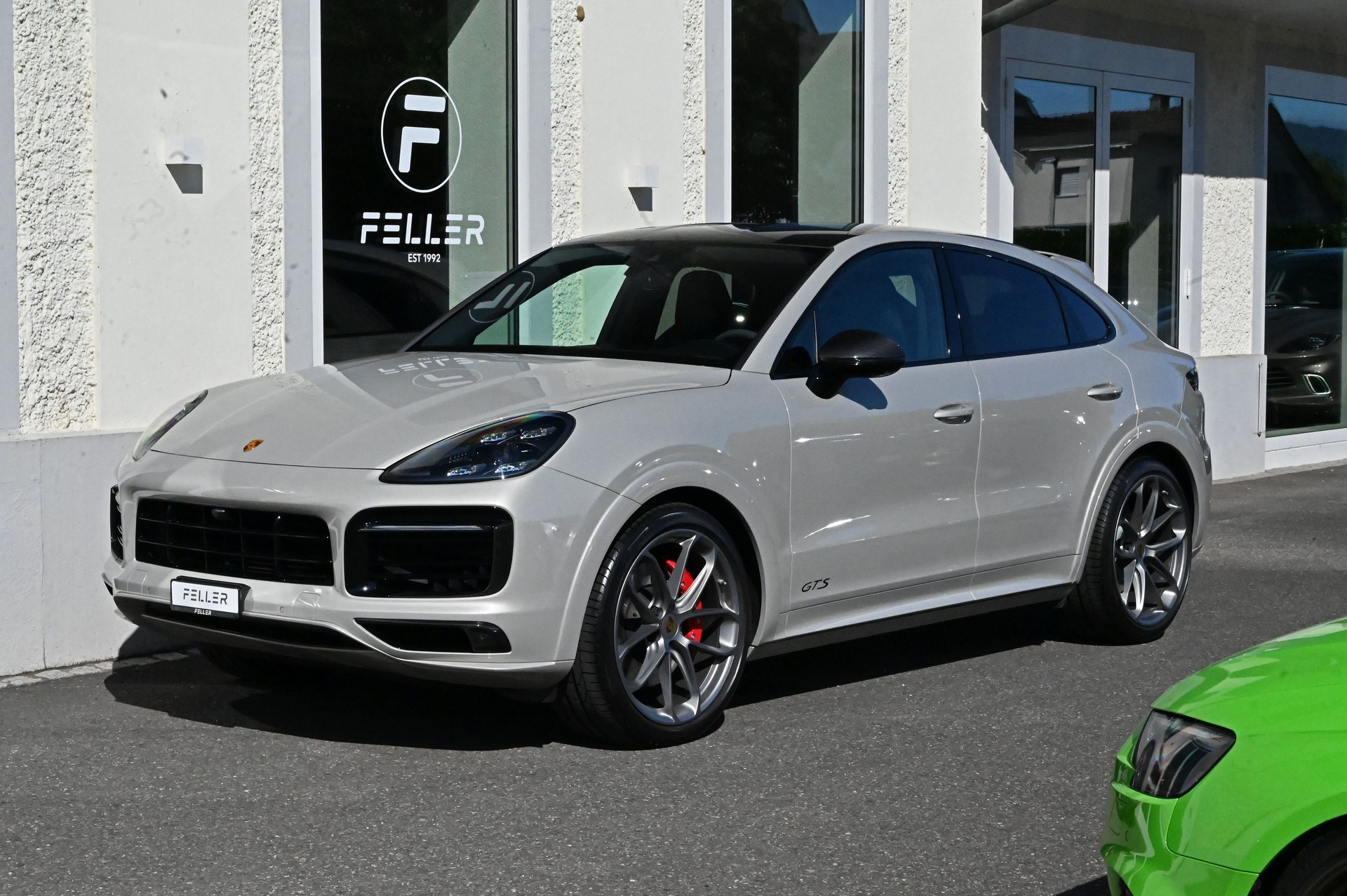 PORSCHE Cayenne GTS Coupé **Cashmere Beige**