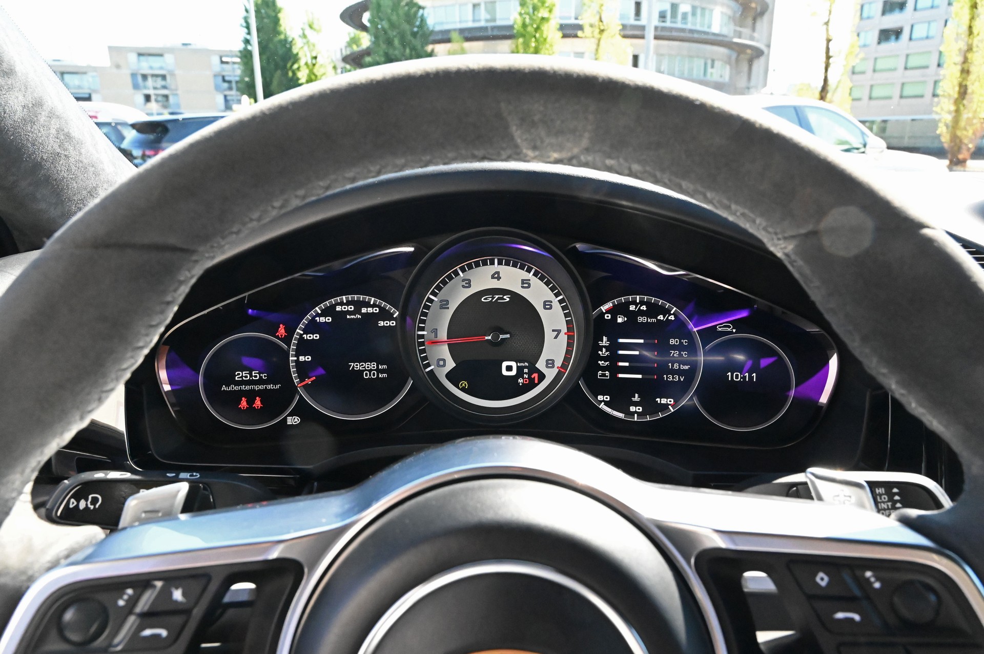 PORSCHE Cayenne GTS Coupé **Cashmere Beige**-image-15