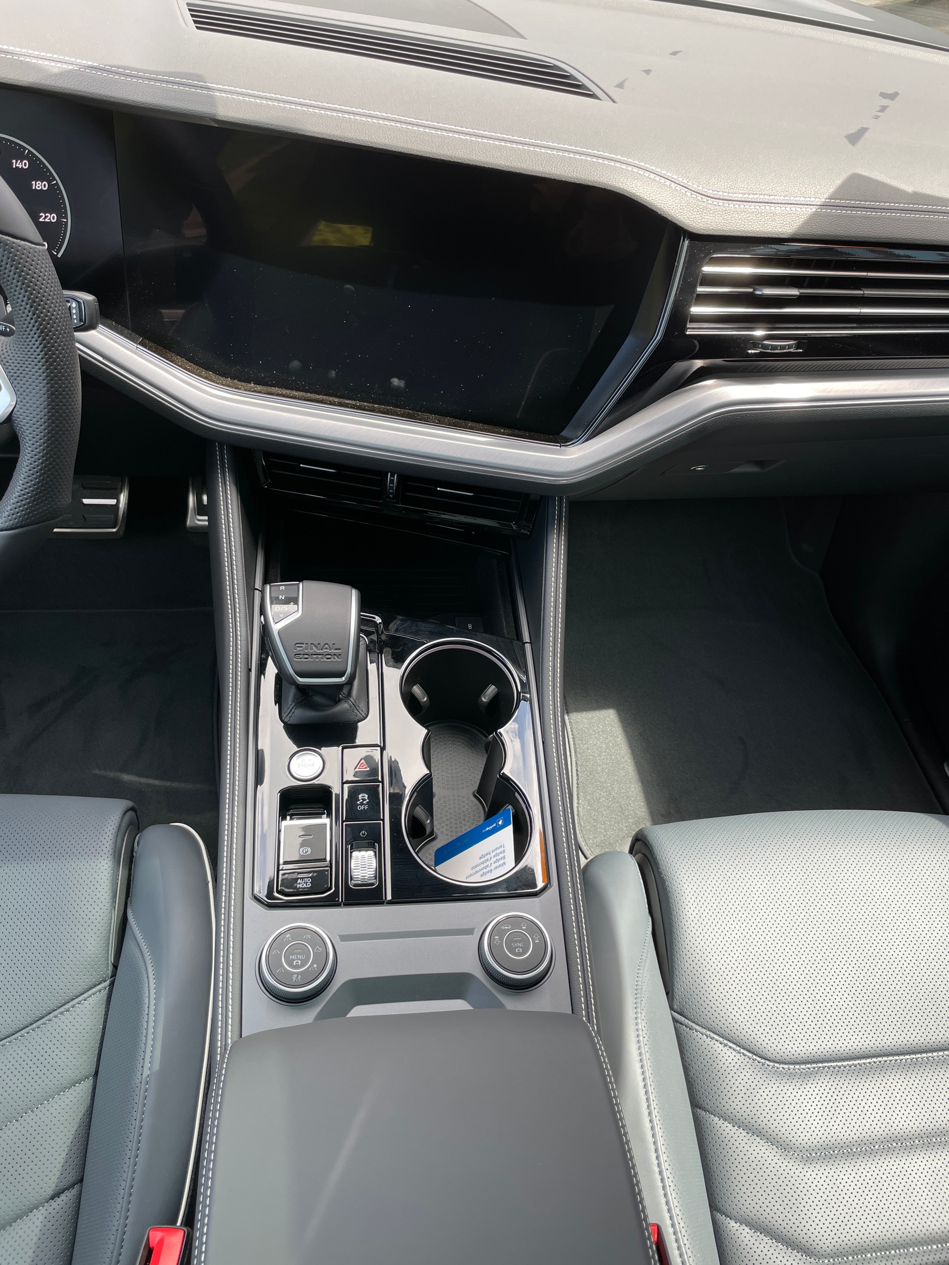 VW Touareg 3.0 TDI R-Line Final Edition Tiptronic-image-25