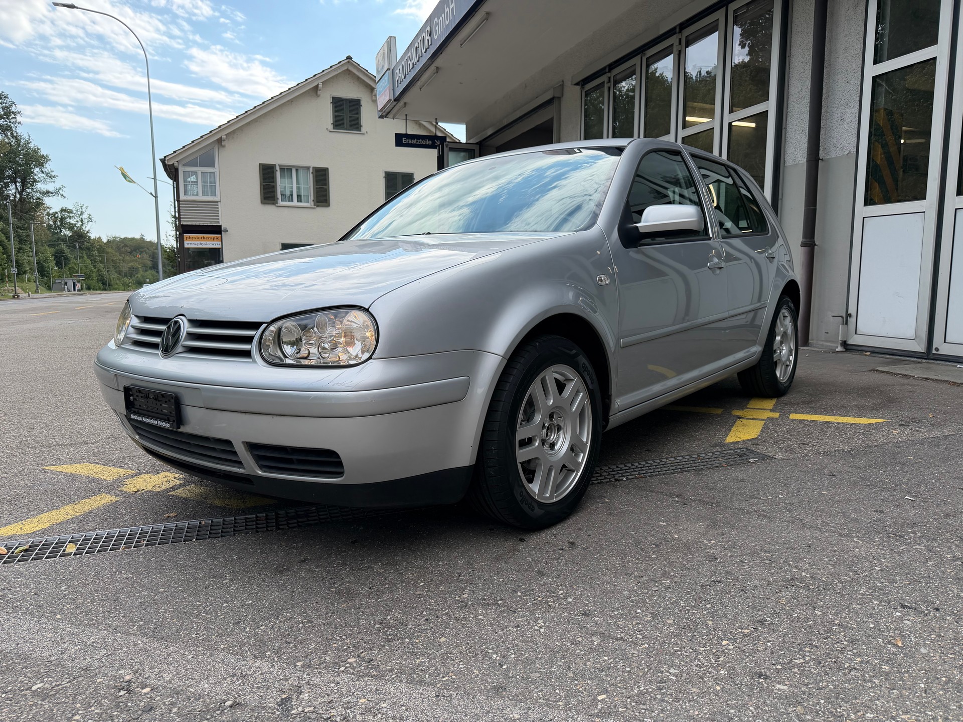 VW Golf 1.6 16V Comfortline-showroom-element-1
