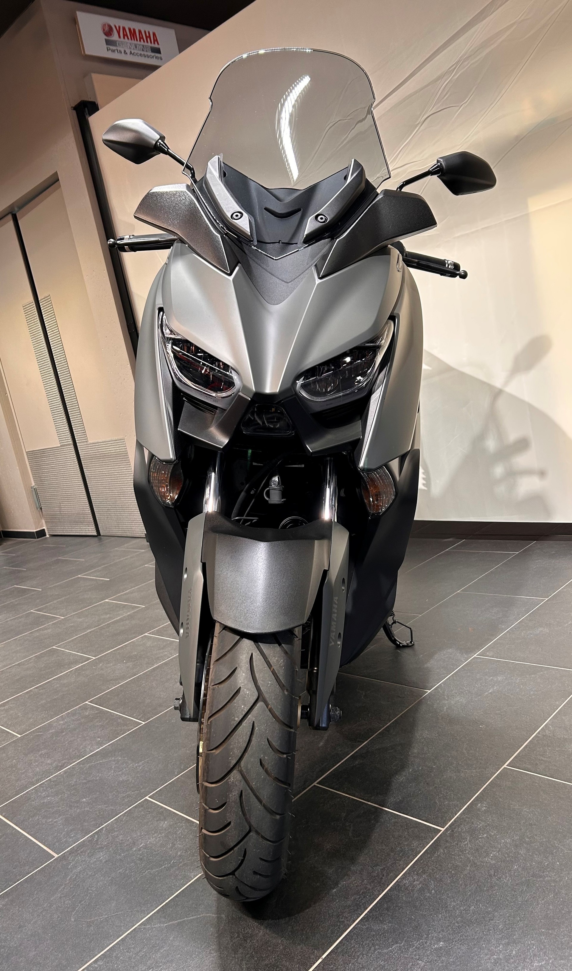 YAMAHA X-Max 300 Tech Max-image-2