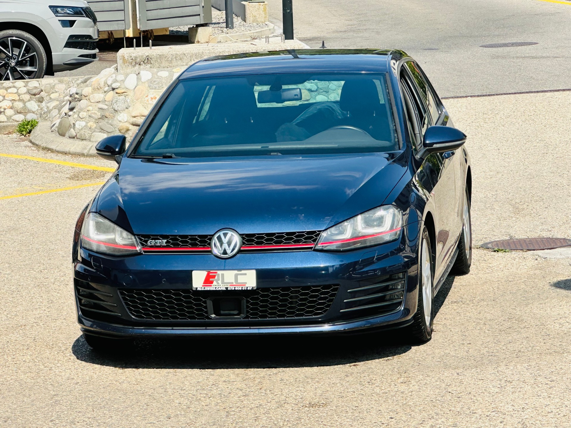 VW Golf 2.0 TSI GTI-image-4