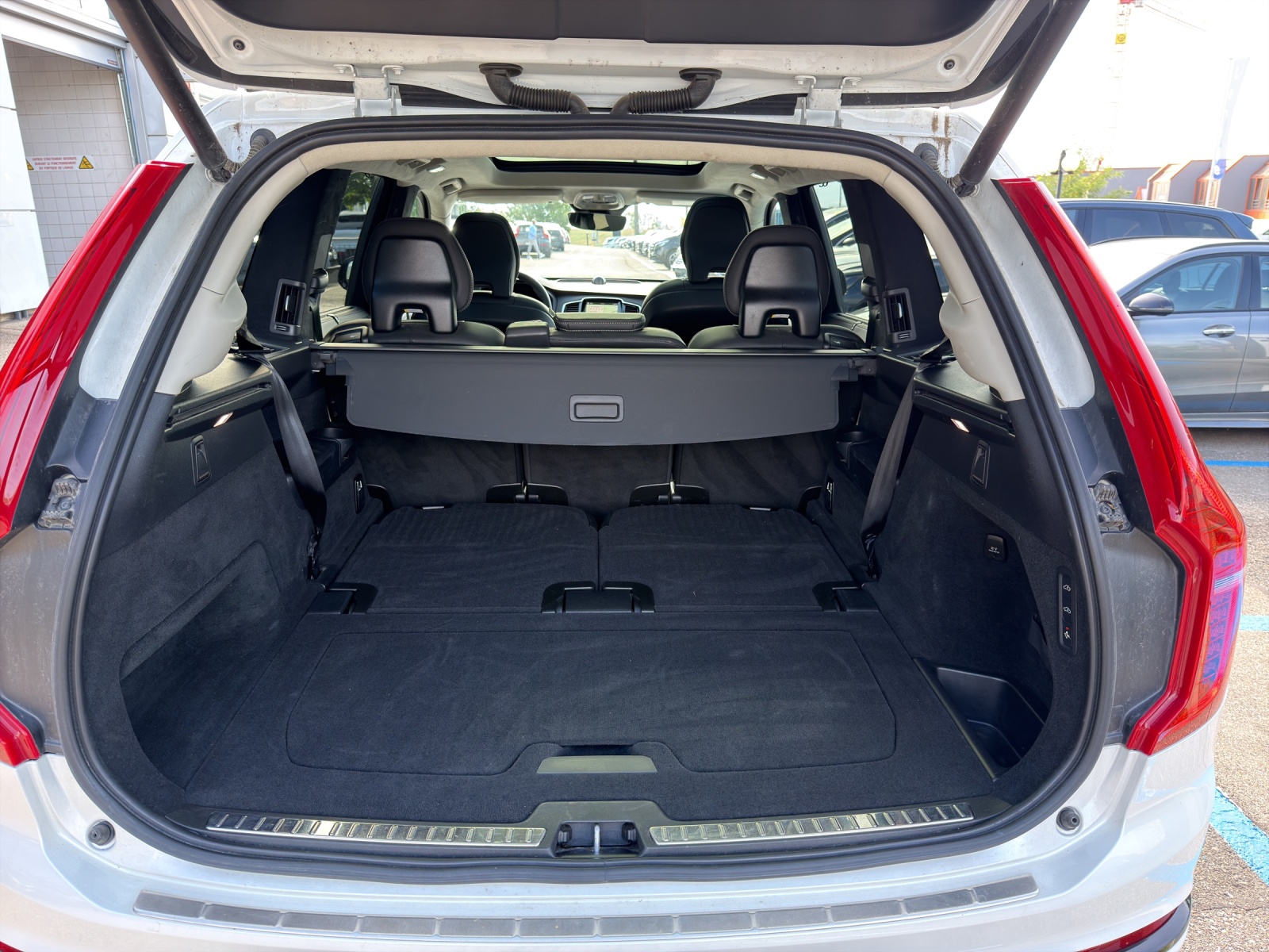 VOLVO XC90 T8 eAWD PluginHybrid Ultimate Dark Geartronic-image-16