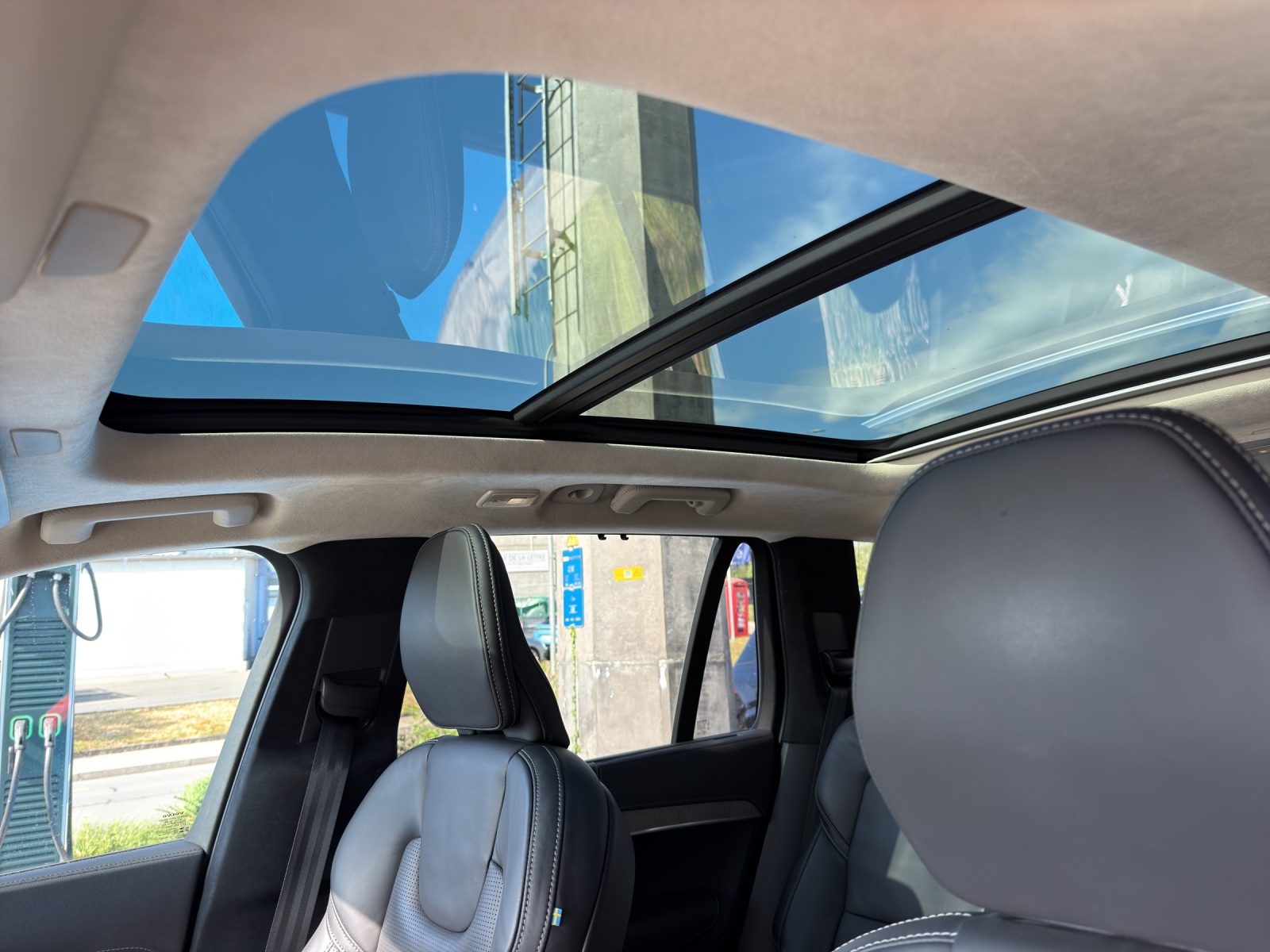 VOLVO XC90 T8 eAWD PluginHybrid Ultimate Dark Geartronic-image-19