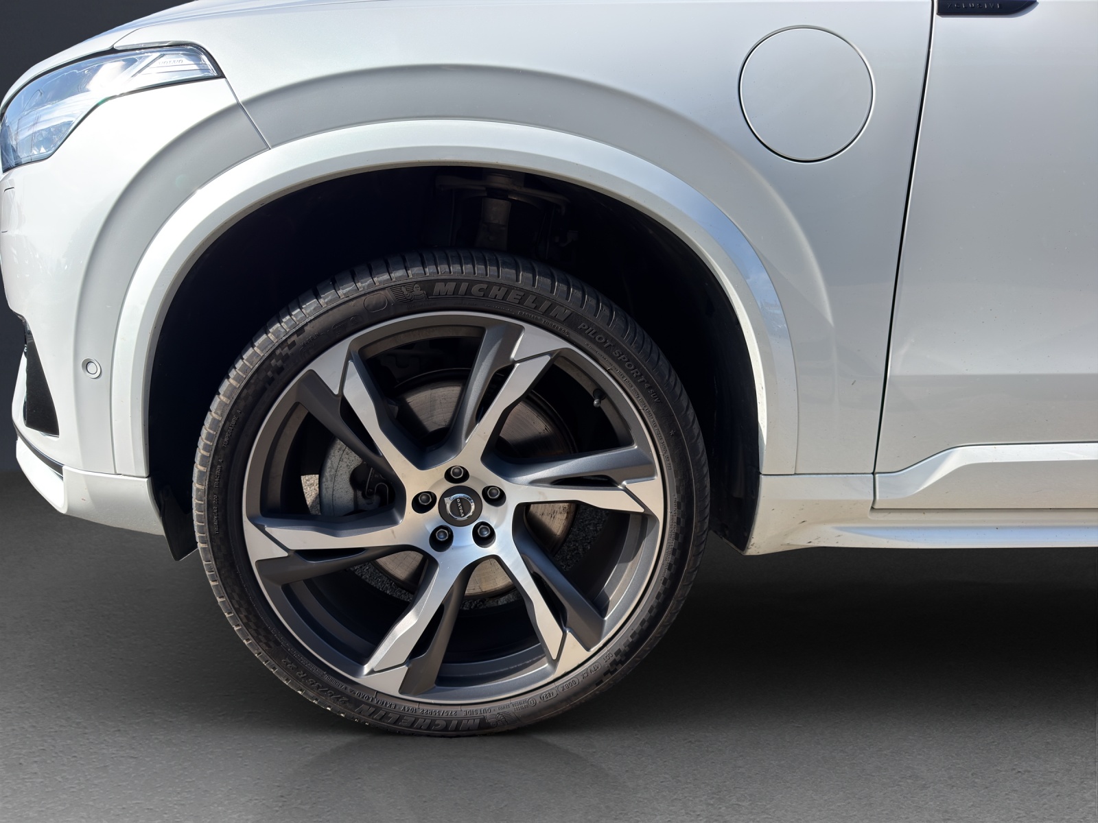 VOLVO XC90 T8 eAWD PluginHybrid Ultimate Dark Geartronic-image-9
