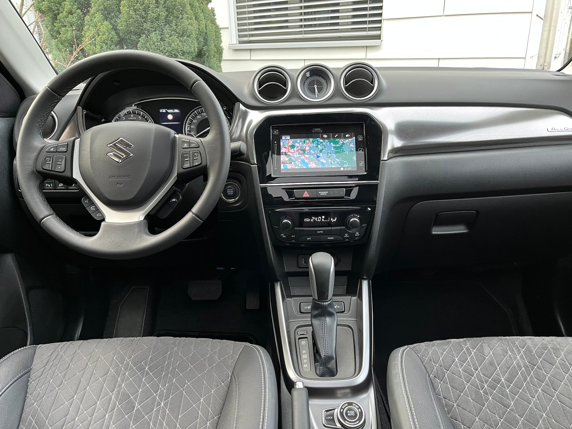 SUZUKI Vitara 1.4 4x4 Boosterjet Compact Top Automatic Allgrip *Vollausstattung*aus 1. Hand*Garantie*-image-7