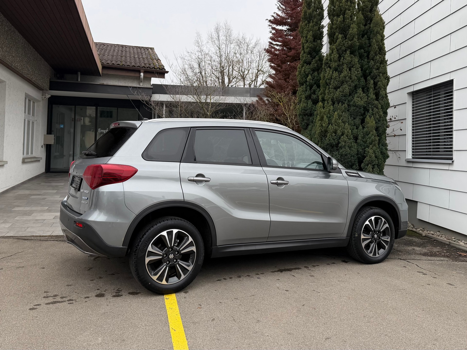 SUZUKI Vitara 1.4 4x4 Boosterjet Compact Top Automatic Allgrip *Vollausstattung*aus 1. Hand*Garantie*-image-2