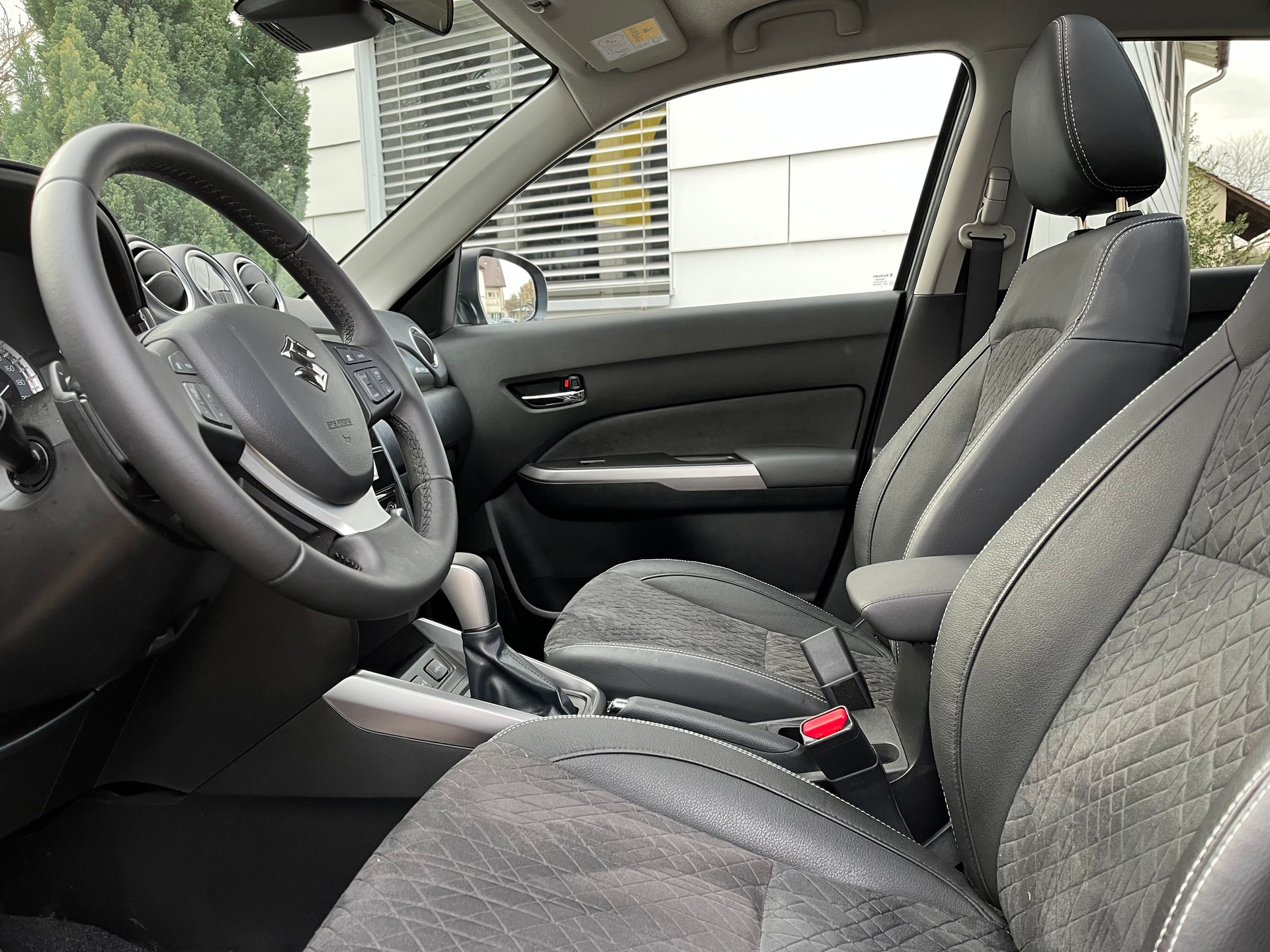 SUZUKI Vitara 1.4 4x4 Boosterjet Compact Top Automatic Allgrip *Vollausstattung*aus 1. Hand*Garantie*-image-5