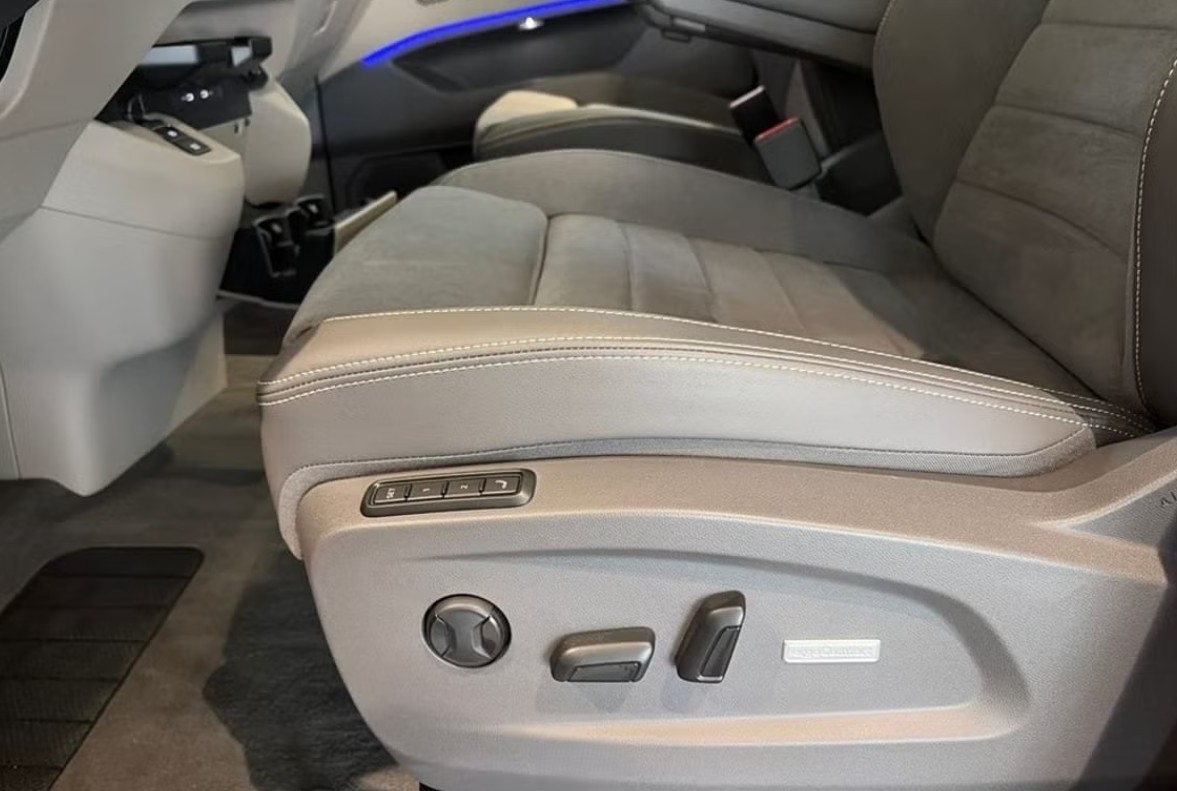 VW Multivan 1.5 eHybrid Style Lang DSG-image-8