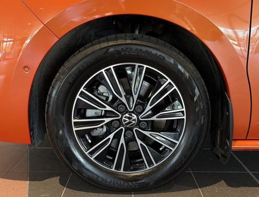 VW Multivan 1.5 eHybrid Style Lang DSG-image-16