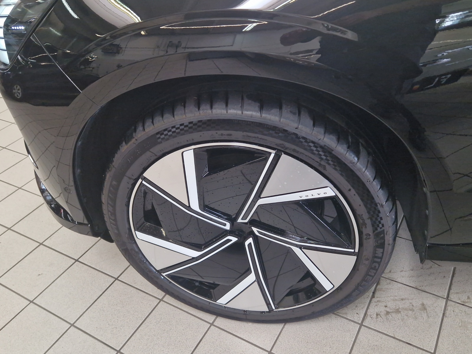 VOLVO EX90 Twin Performance Ultra AWD-image-12